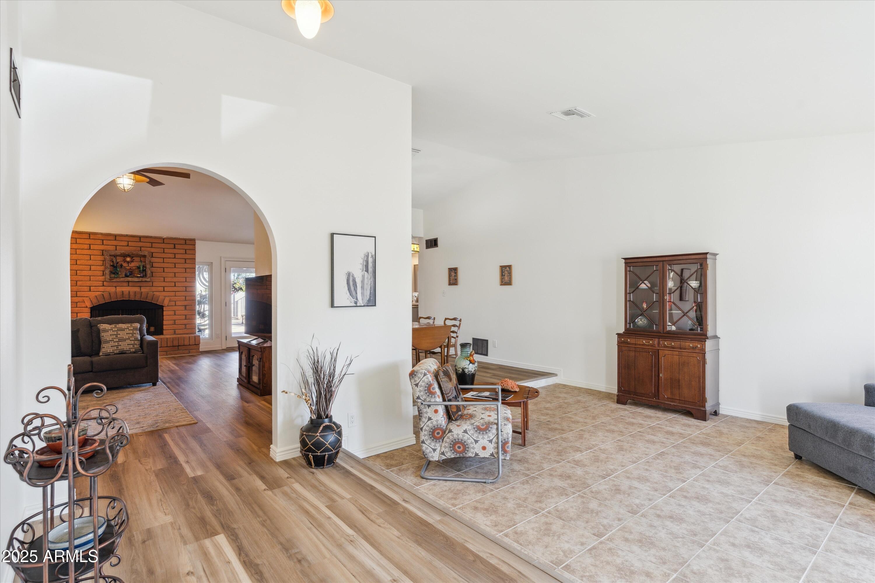 2346 E LUPINE Avenue