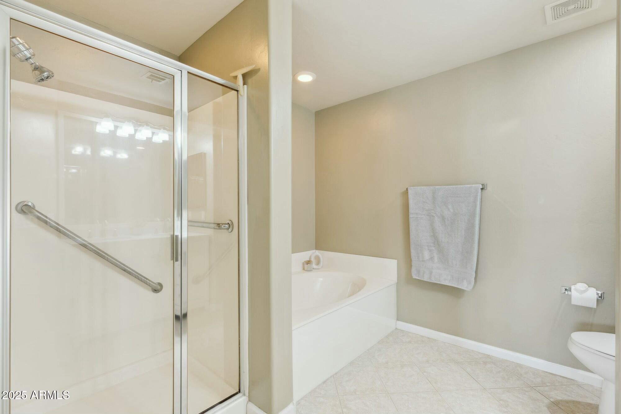 14000 N 94TH Street, 2144