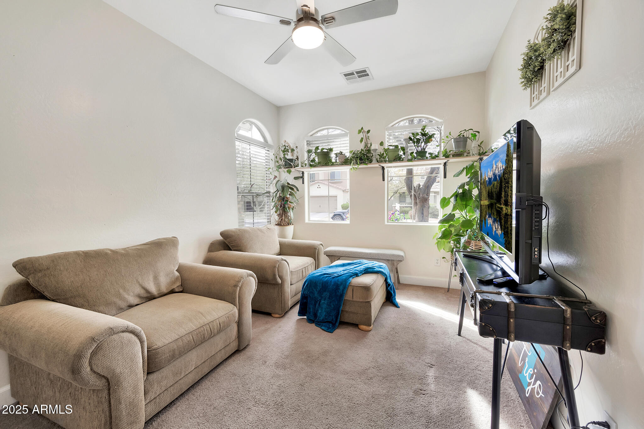 10780 W WOODLAND Avenue