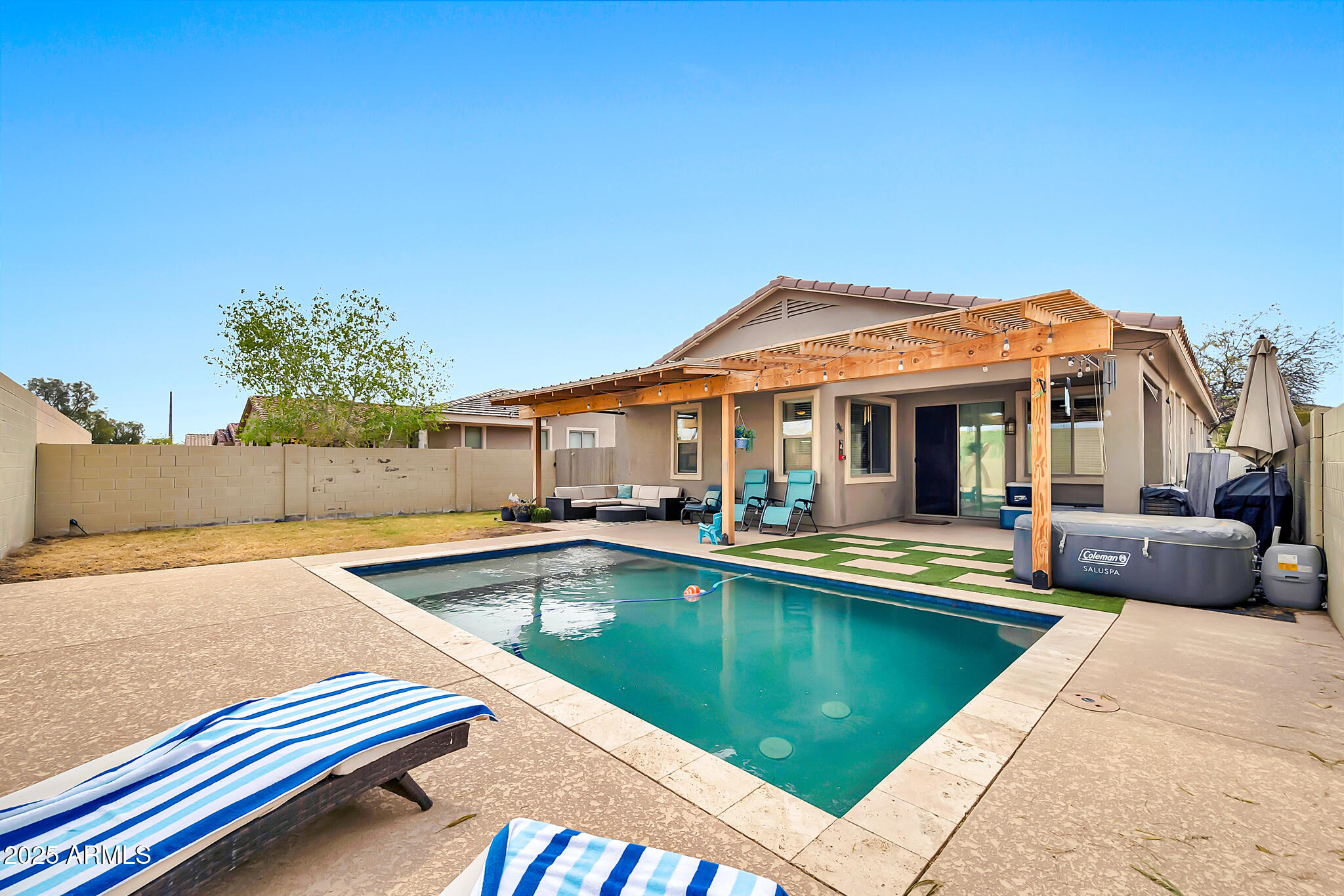 10780 W WOODLAND Avenue