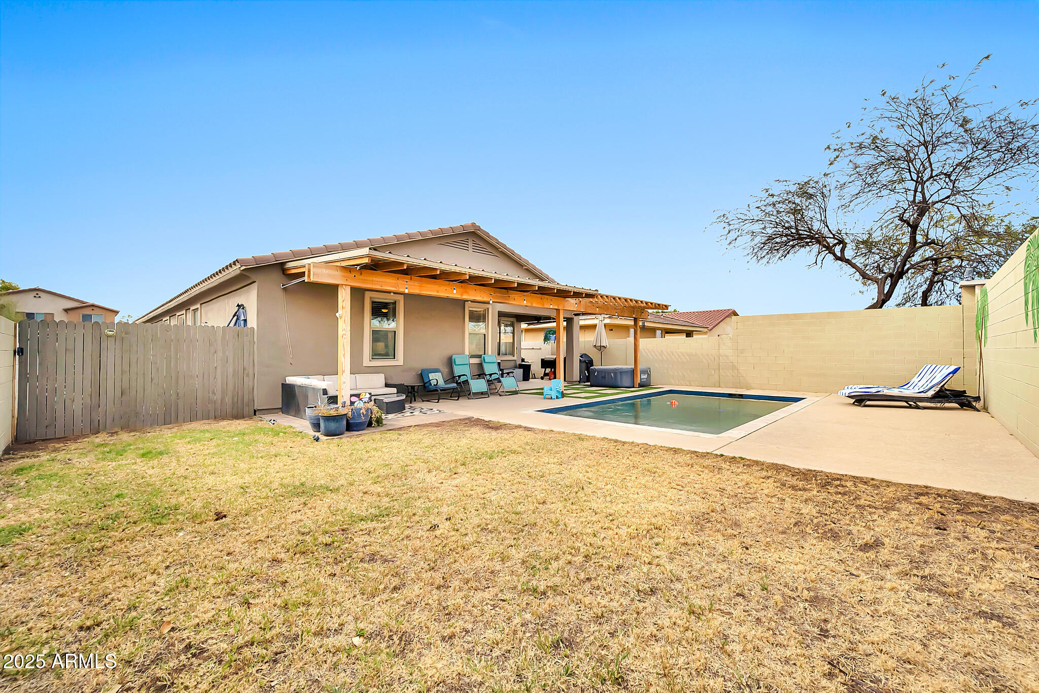 10780 W WOODLAND Avenue