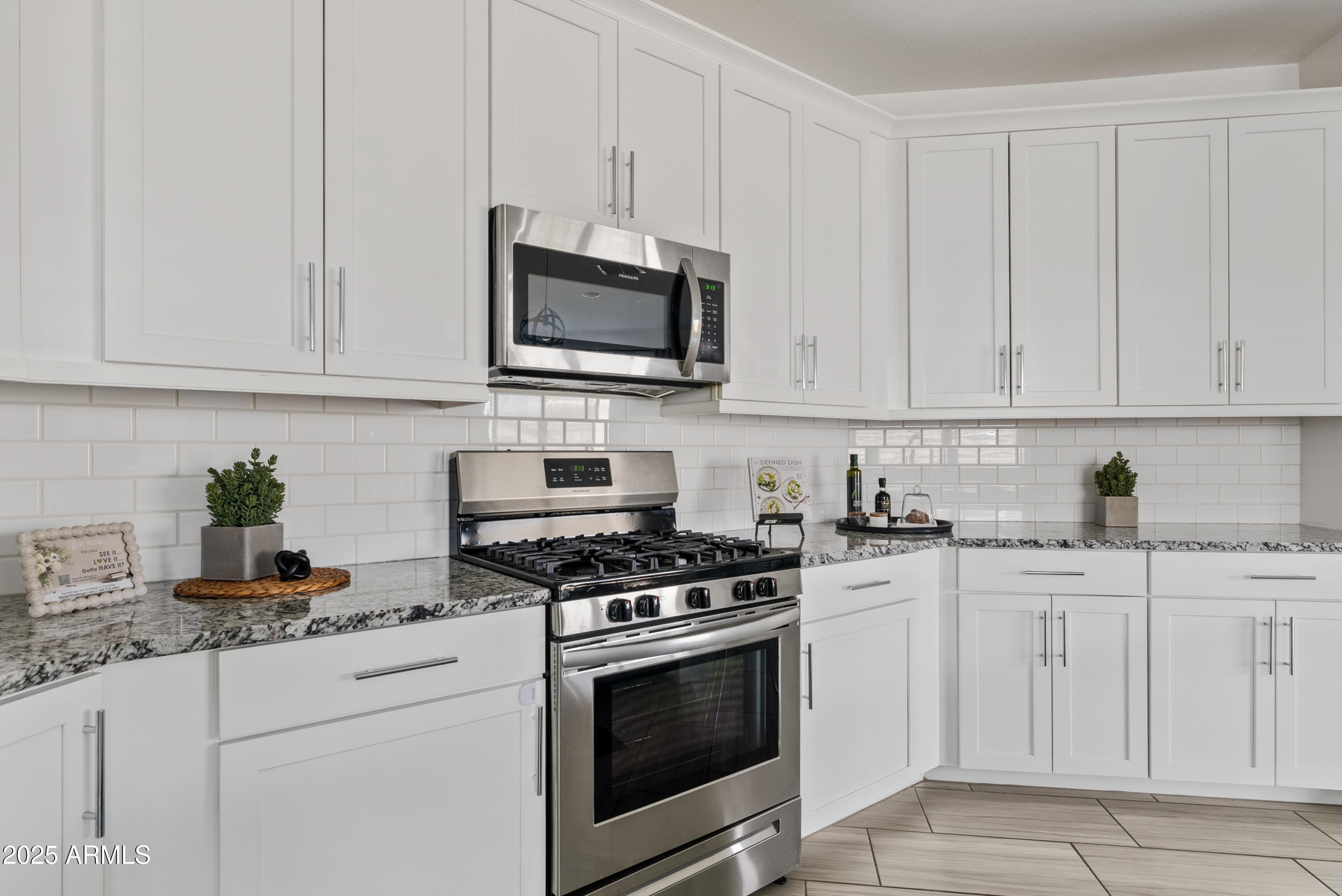 9854 E RED GIANT Drive