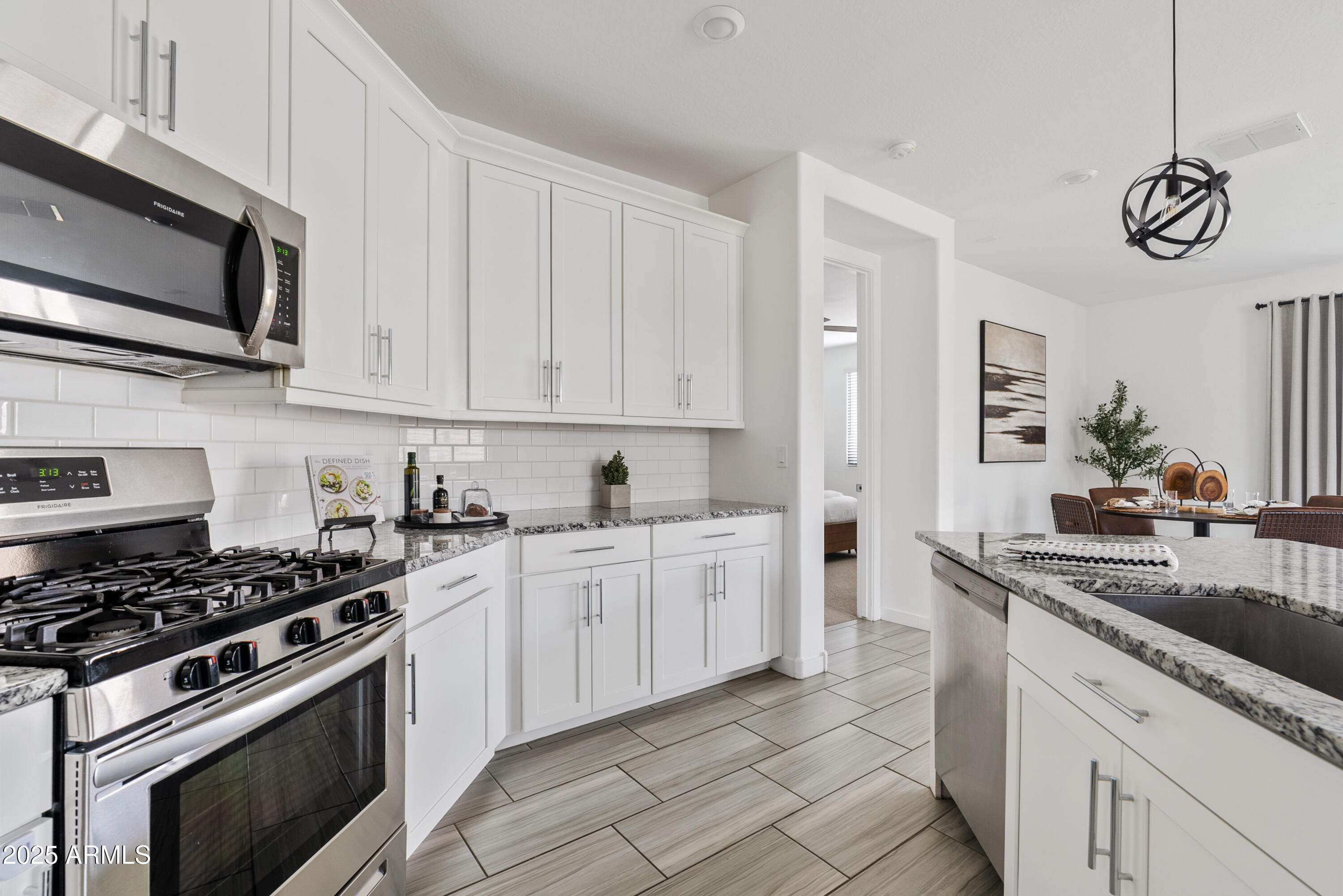 9854 E RED GIANT Drive