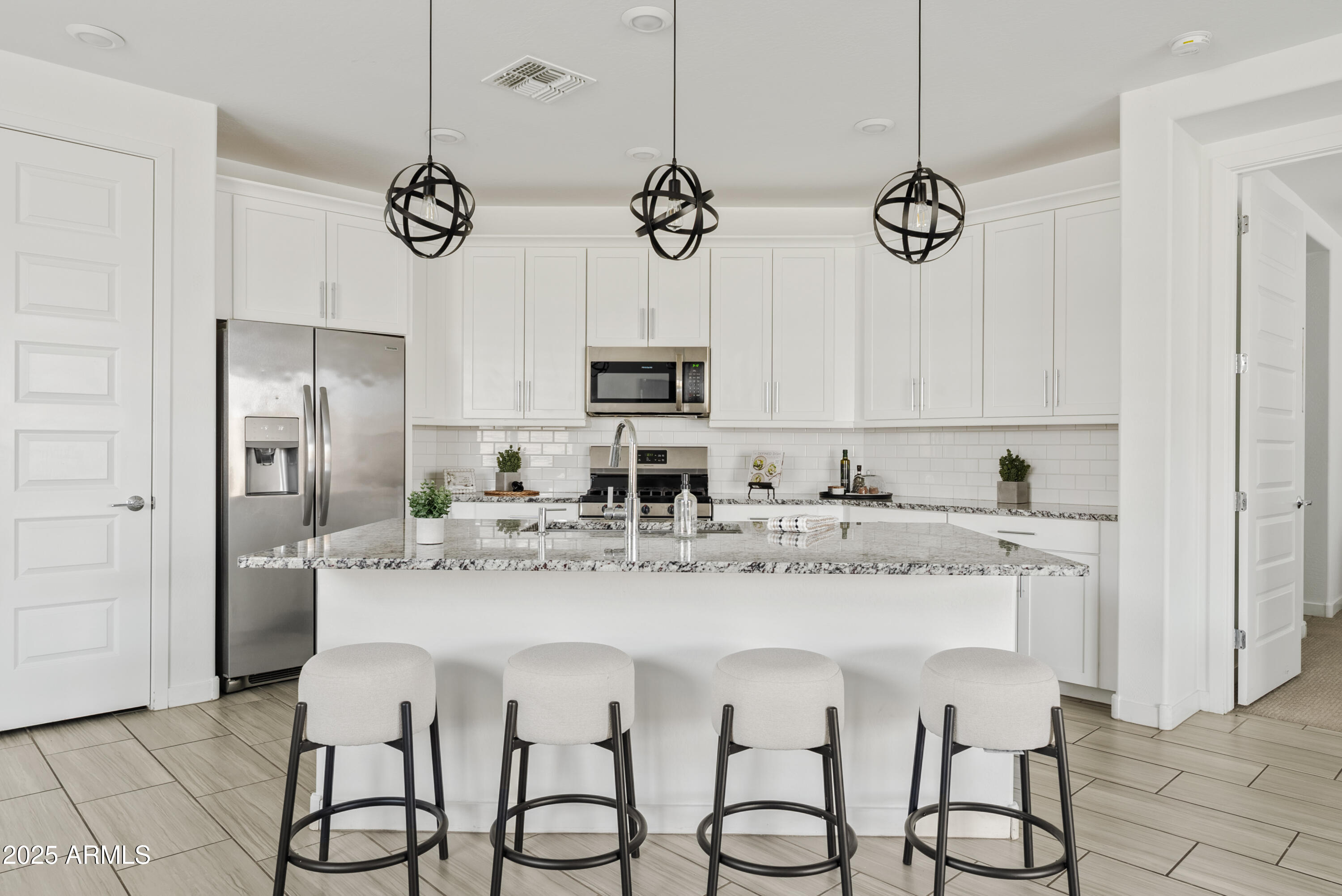 9854 E RED GIANT Drive