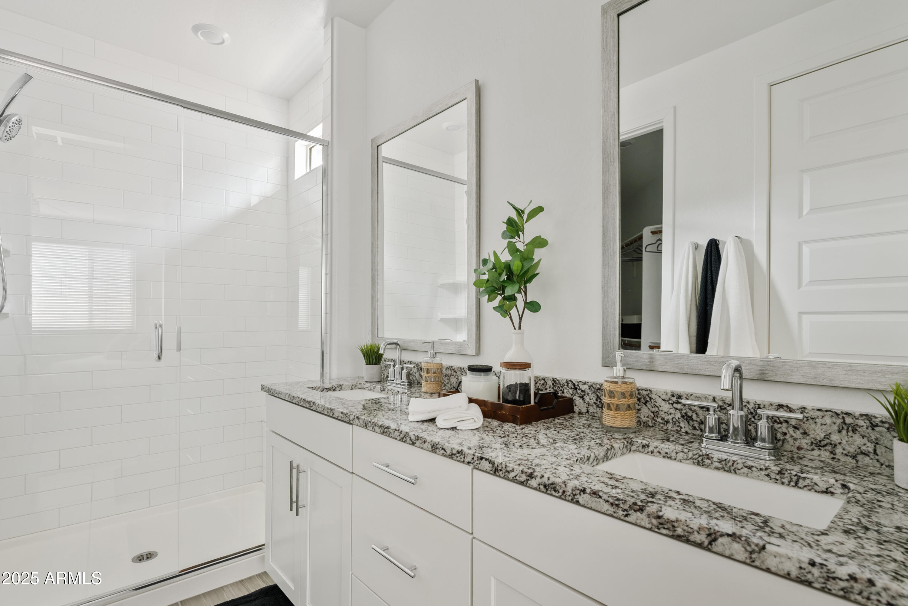 9854 E RED GIANT Drive