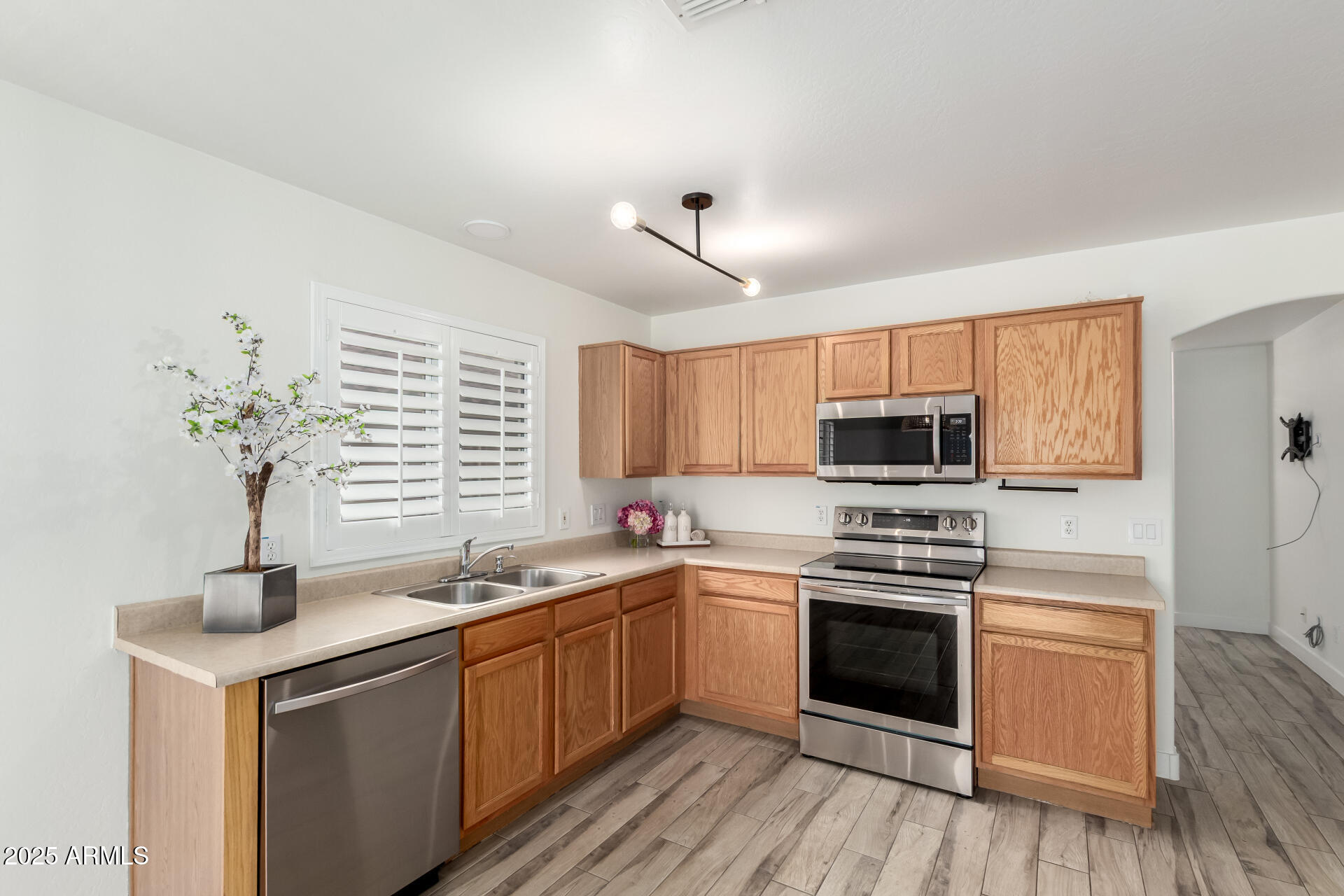 12134 W FLORES Drive