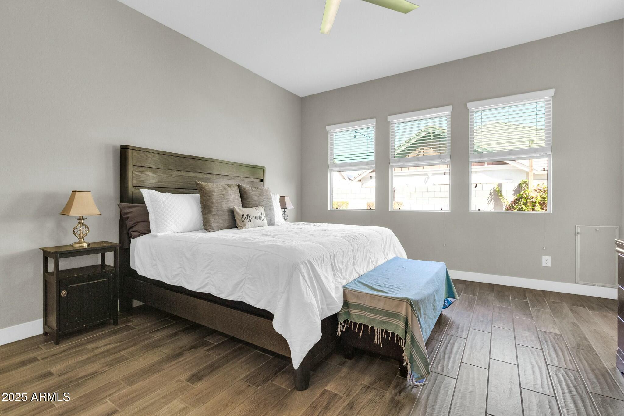 4342 E RONALD Street