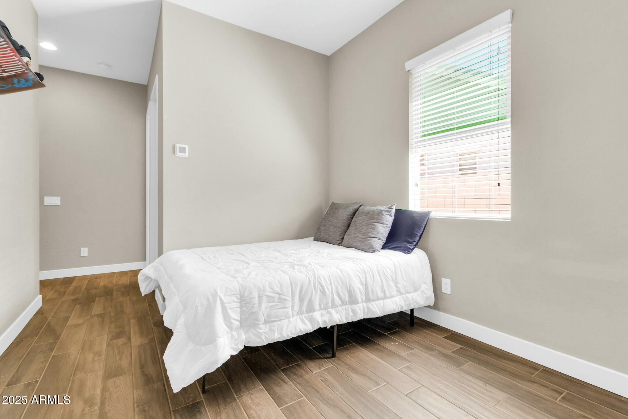 4342 E RONALD Street