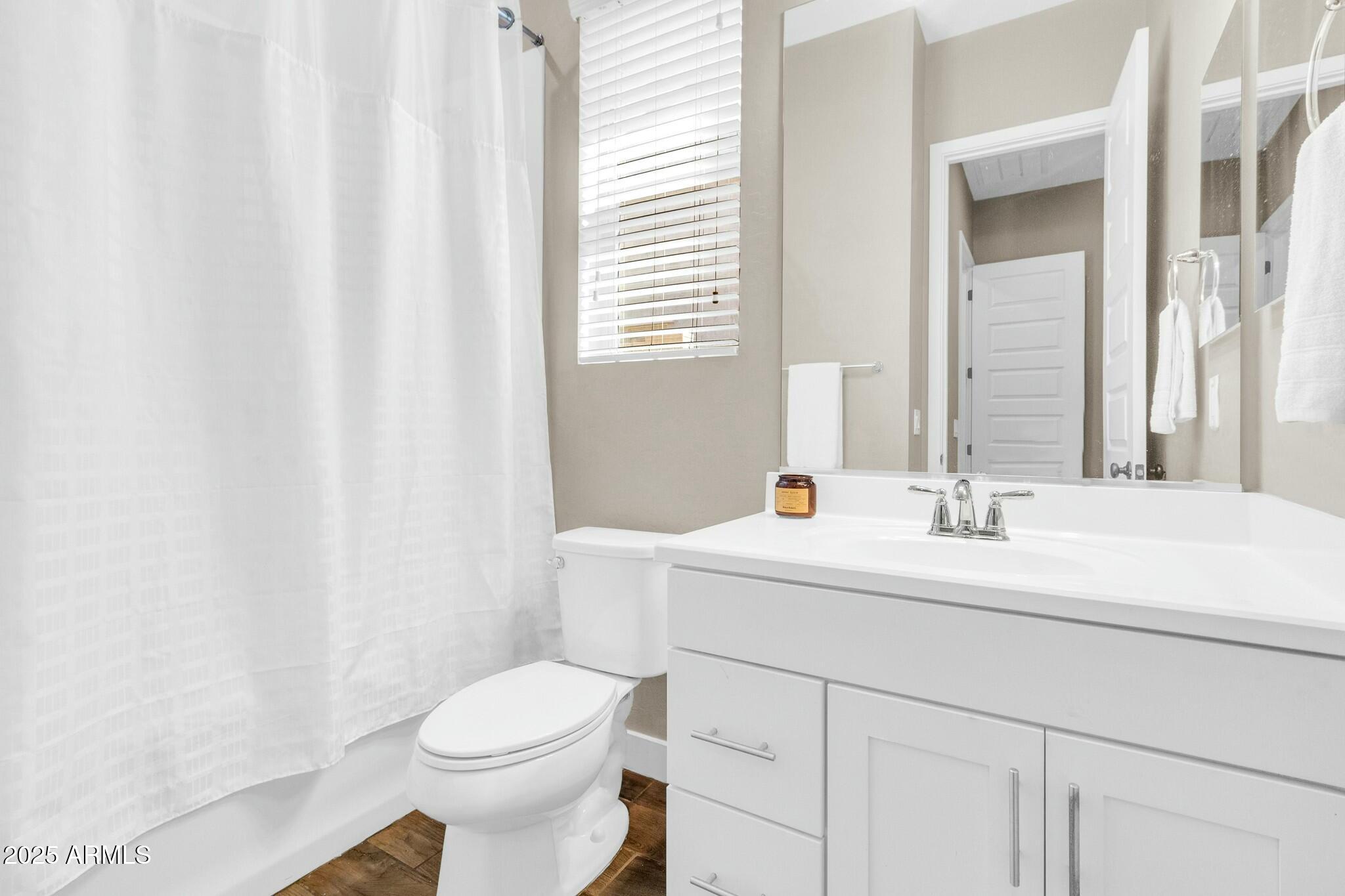 4342 E RONALD Street