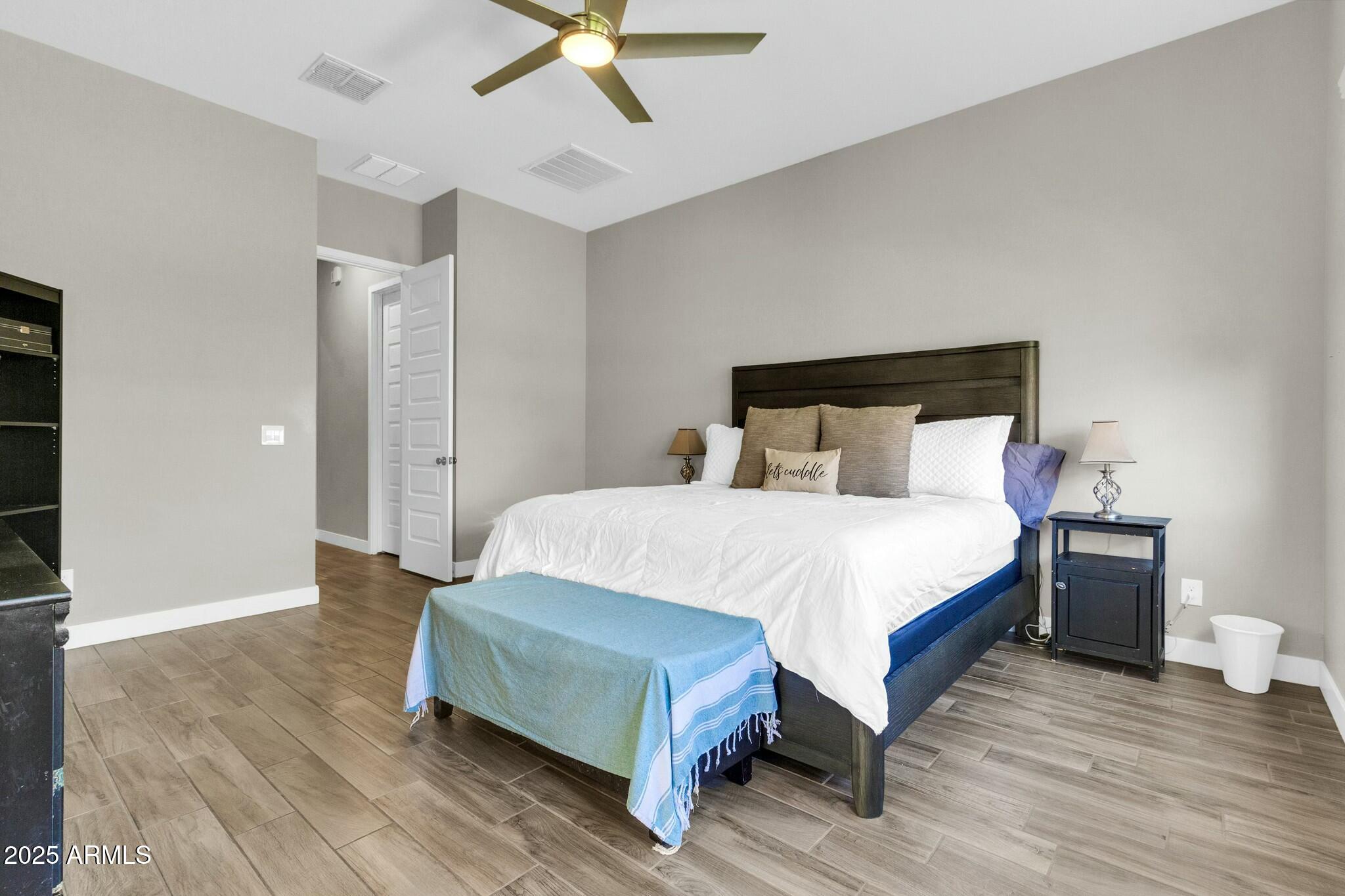 4342 E RONALD Street