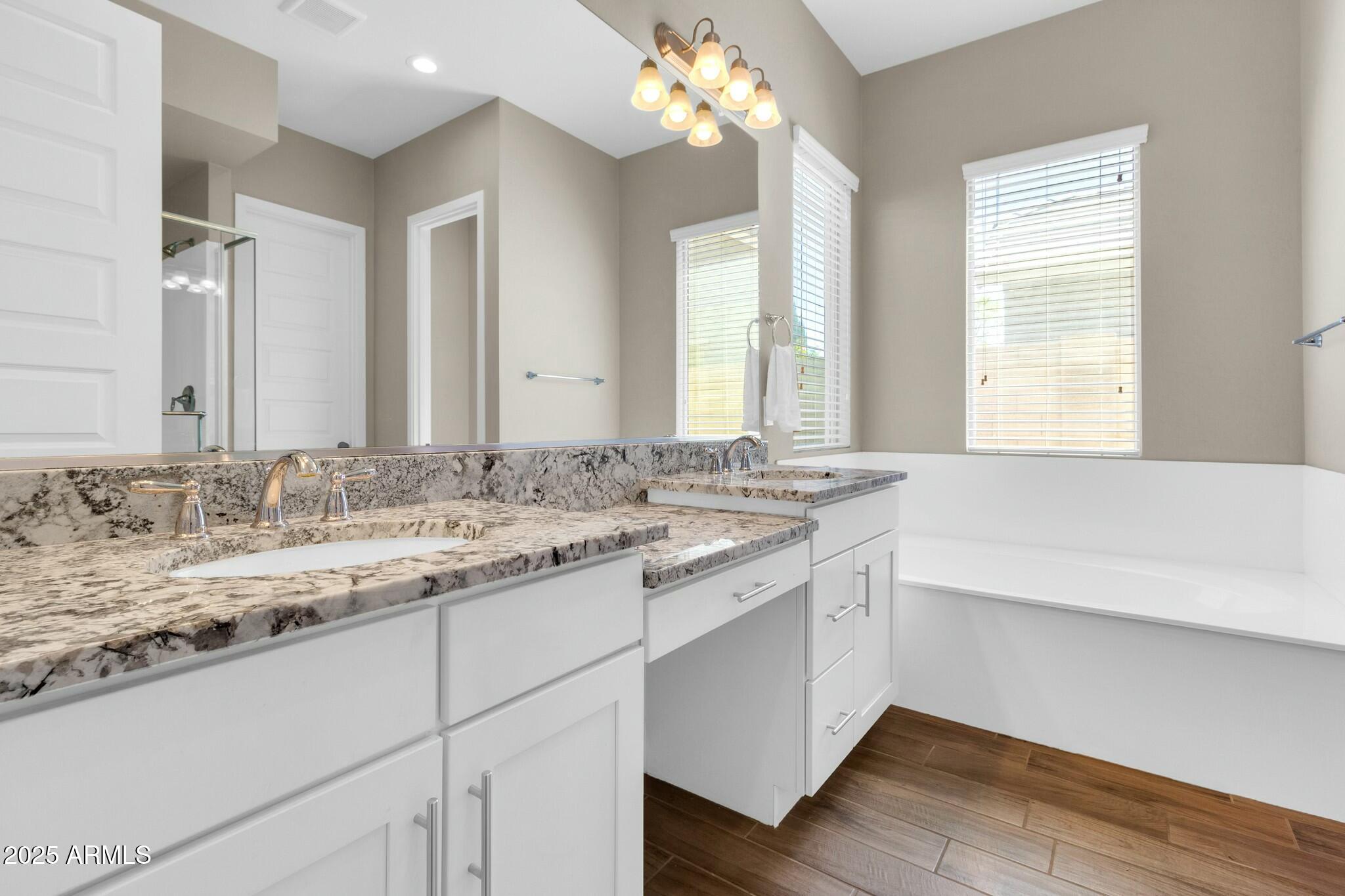 4342 E RONALD Street