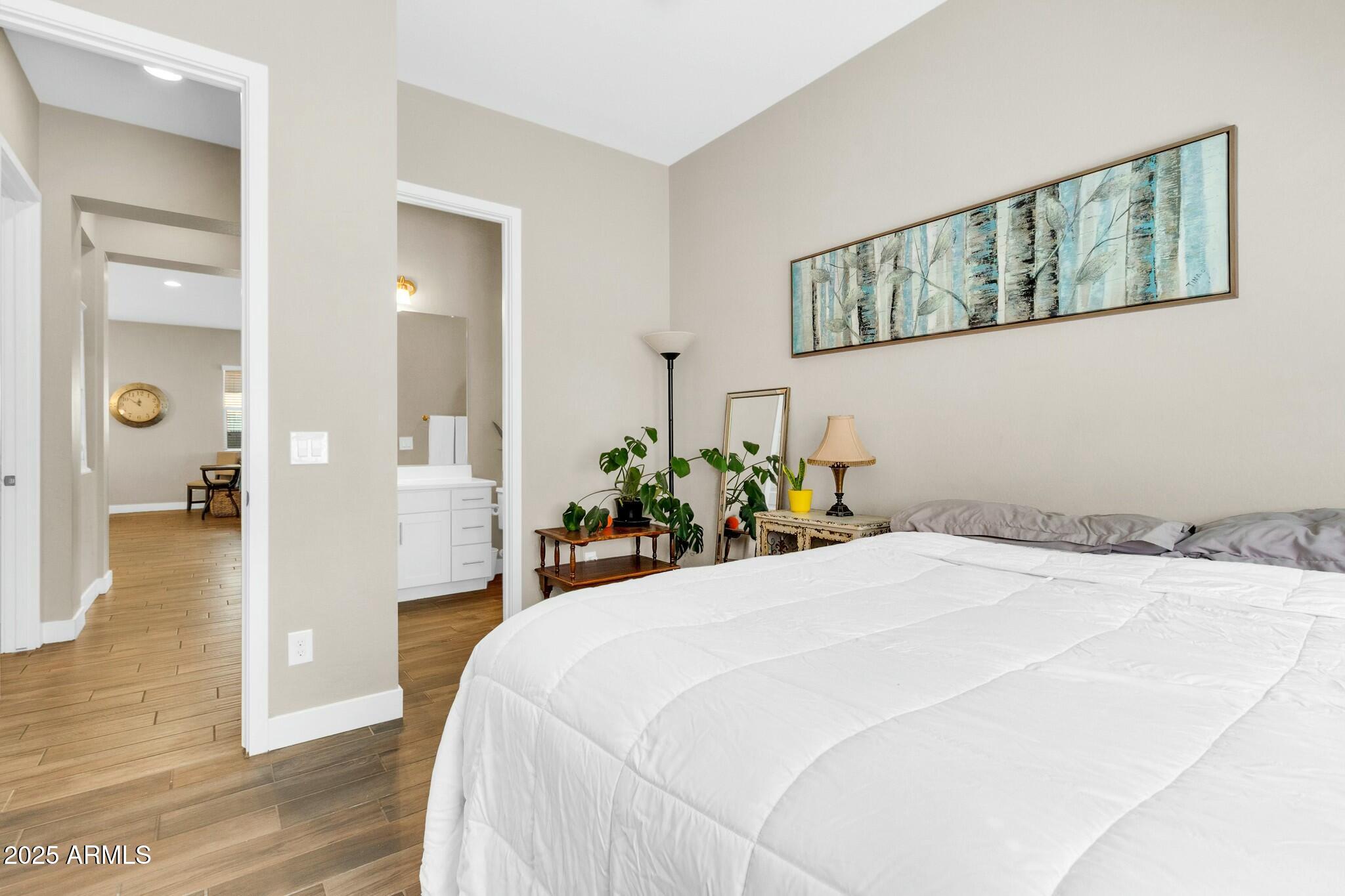 4342 E RONALD Street