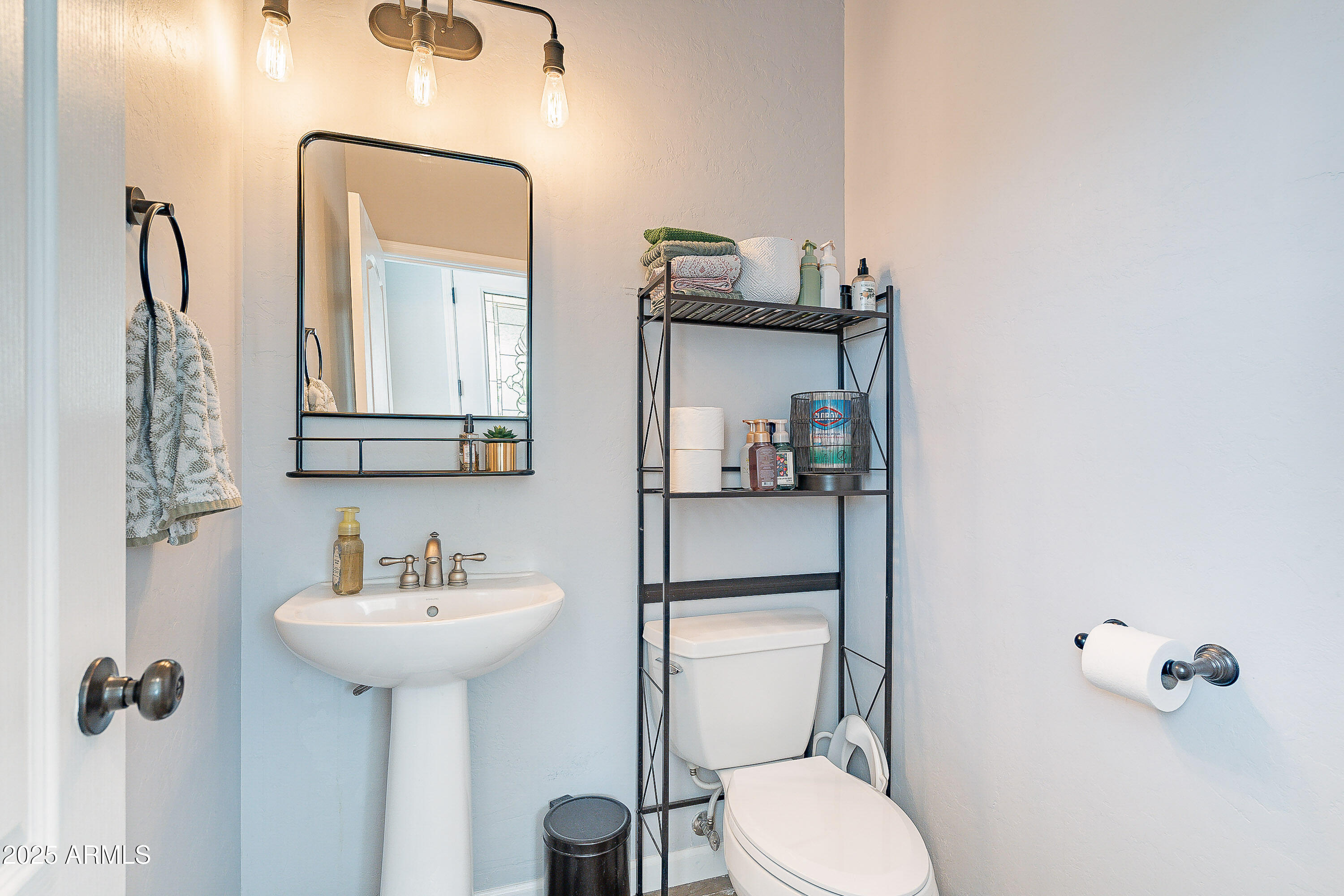 2469 S SAILORS Court