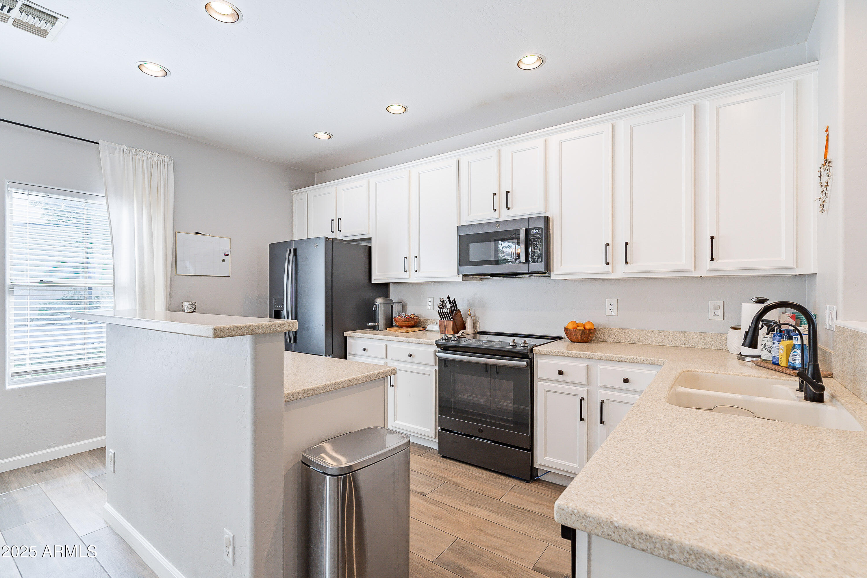 2469 S SAILORS Court