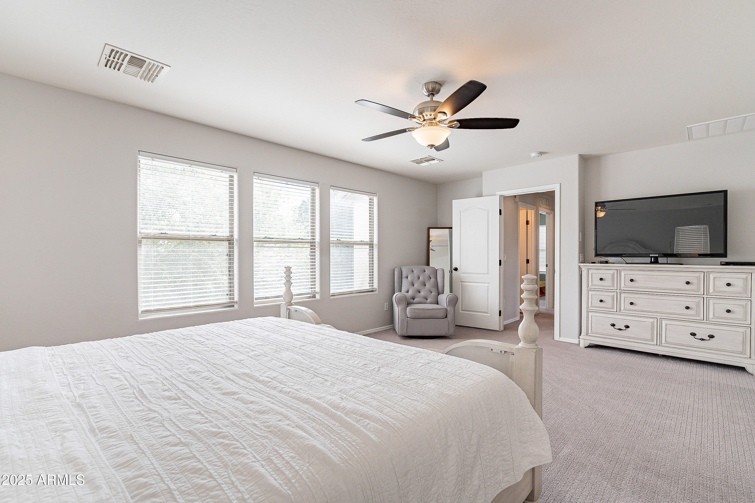 2469 S SAILORS Court