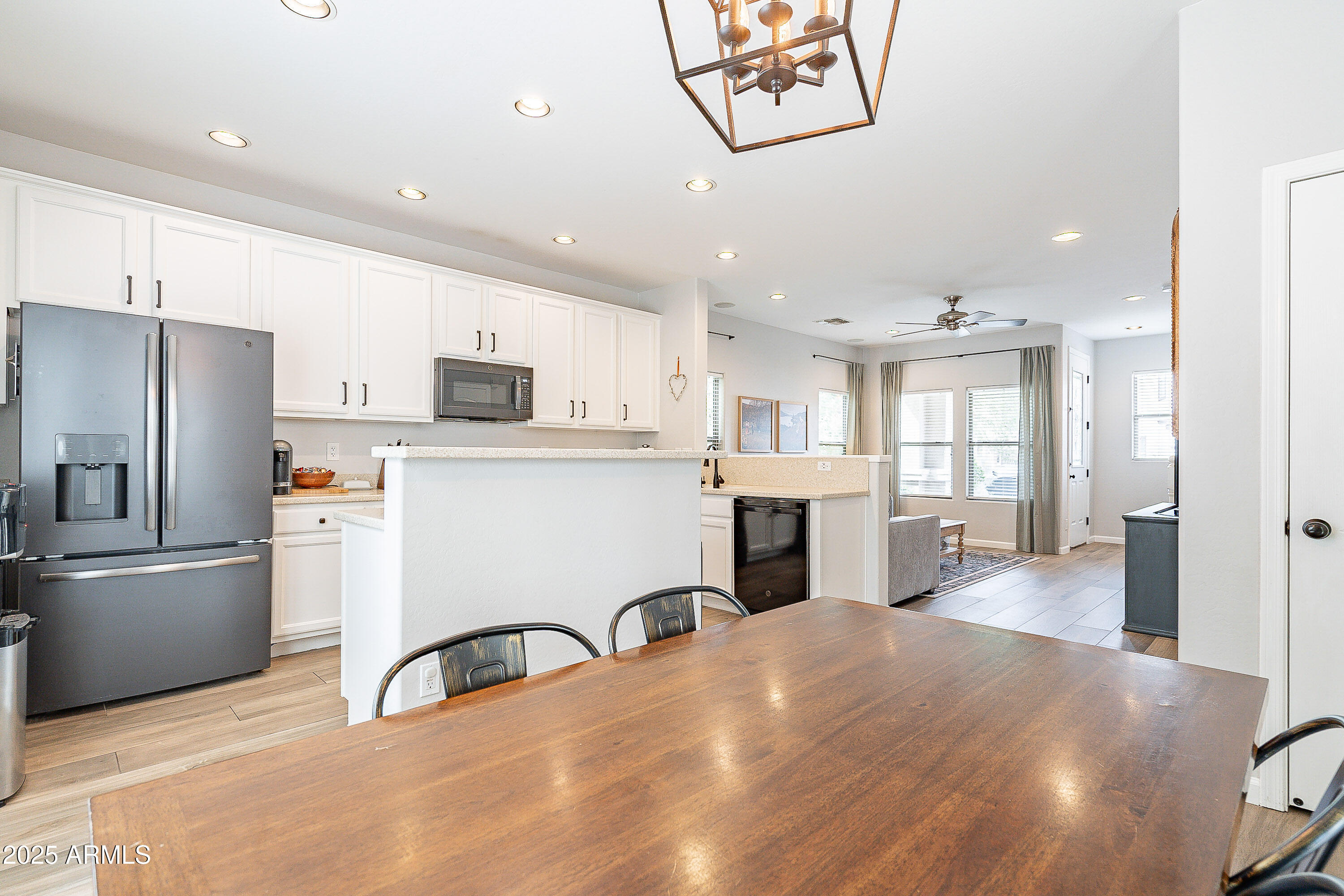 2469 S SAILORS Court