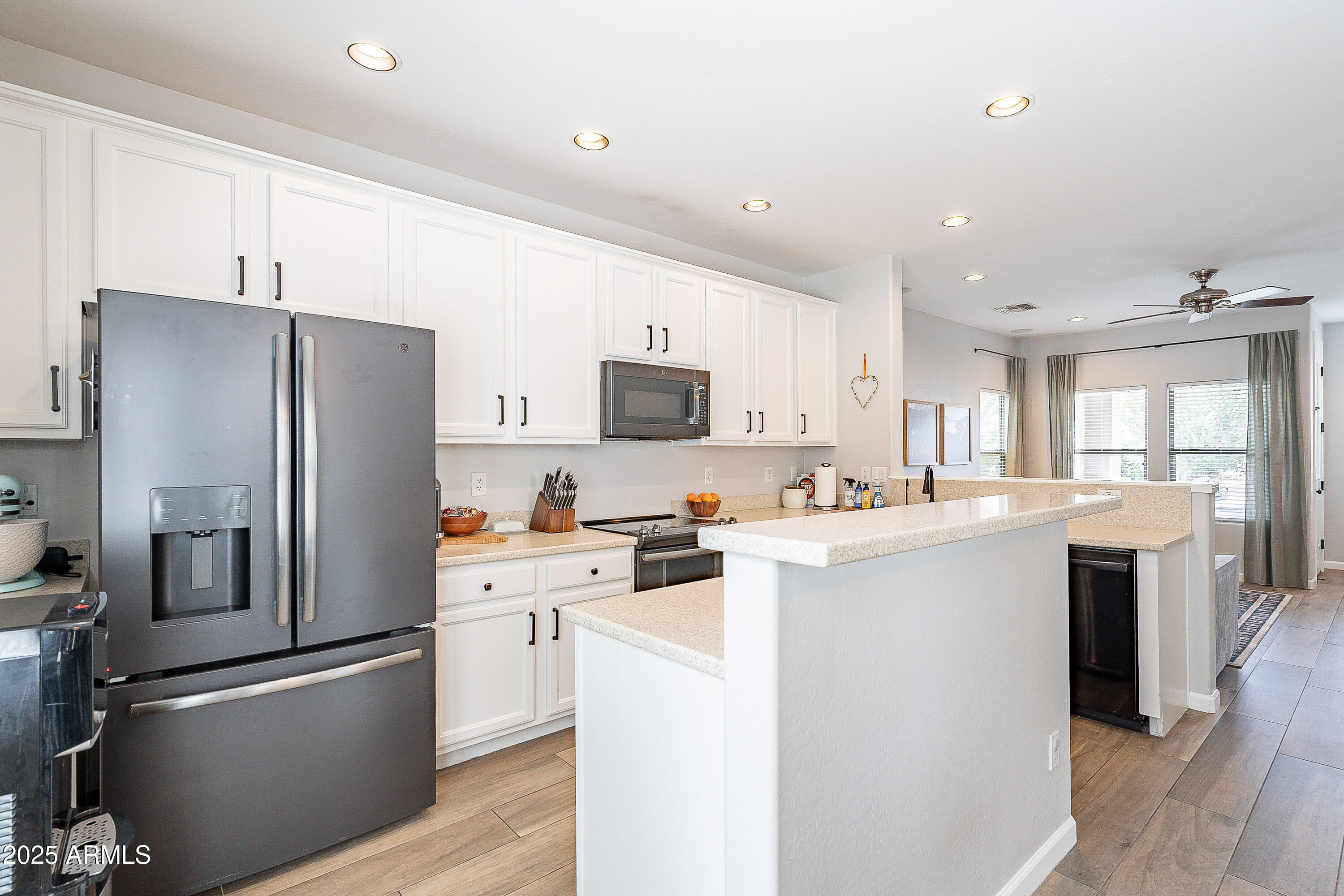 2469 S SAILORS Court