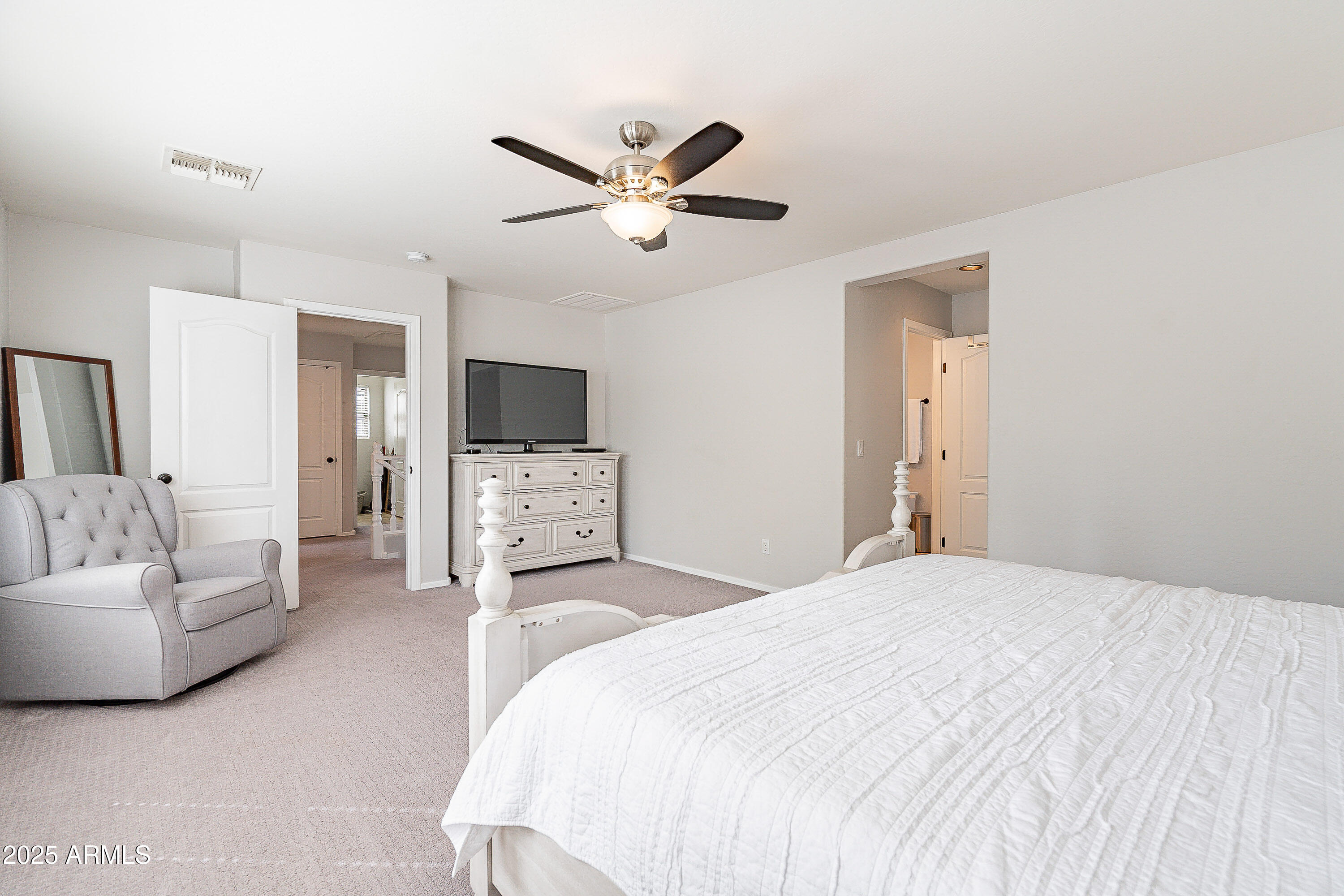 2469 S SAILORS Court