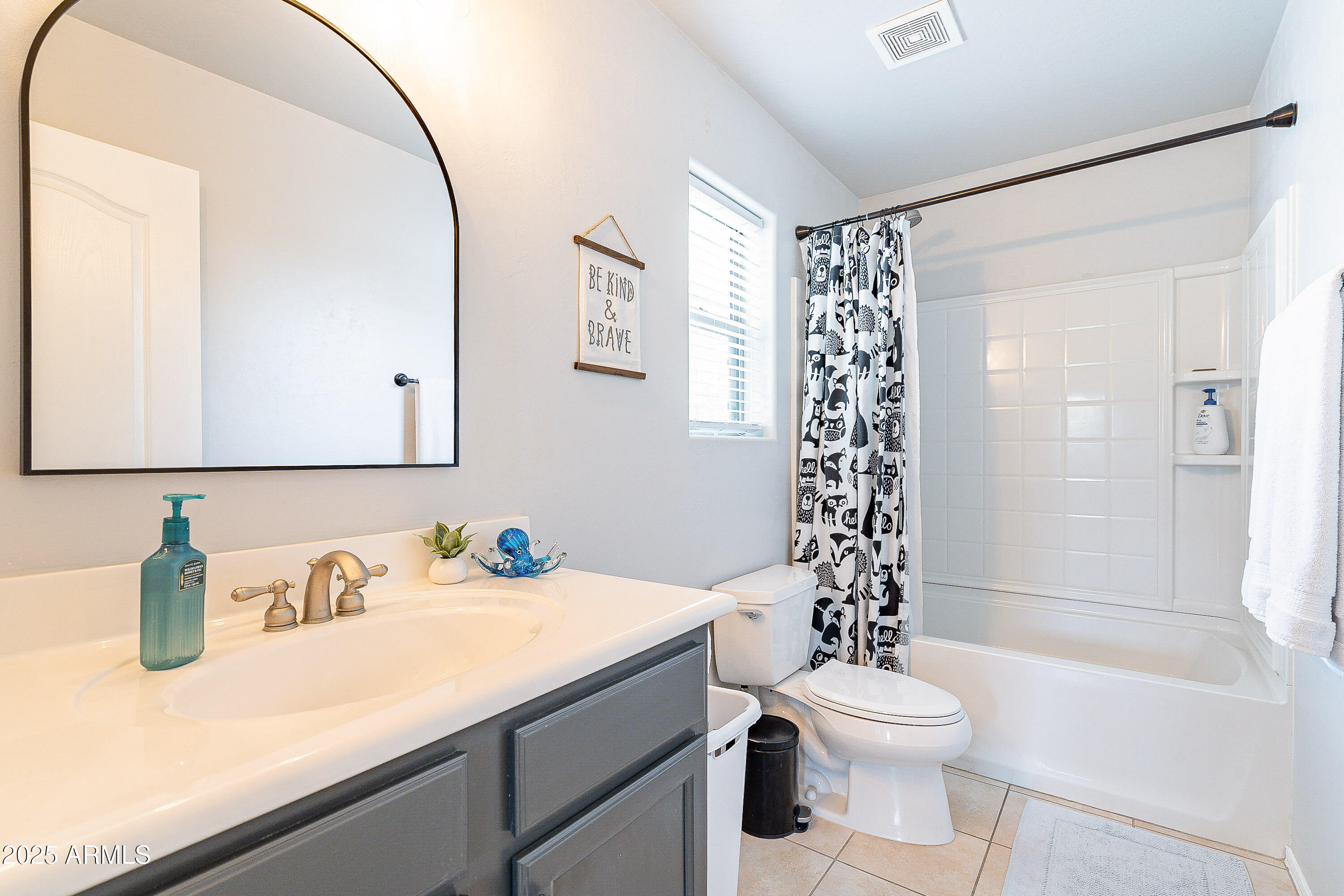 2469 S SAILORS Court