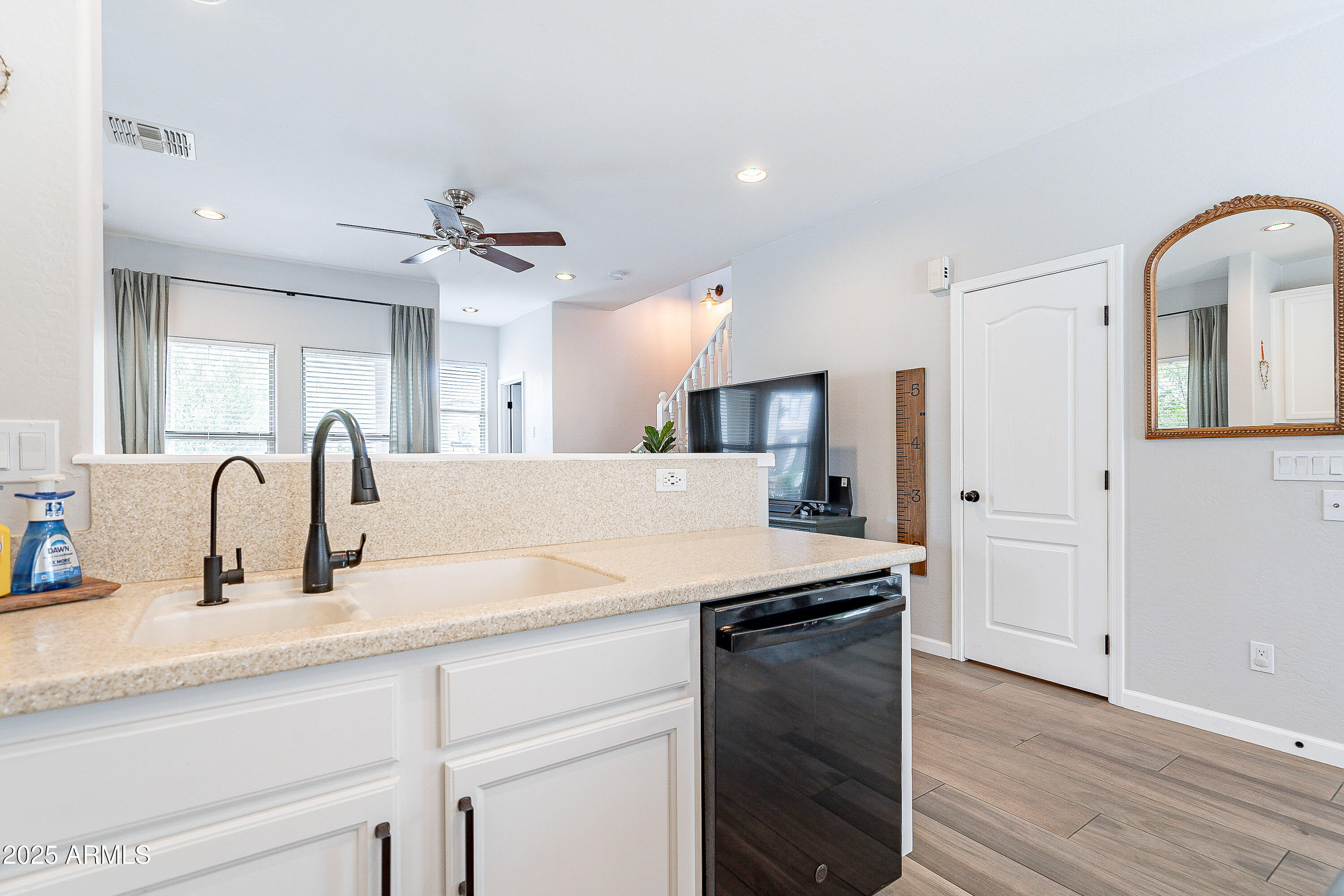 2469 S SAILORS Court