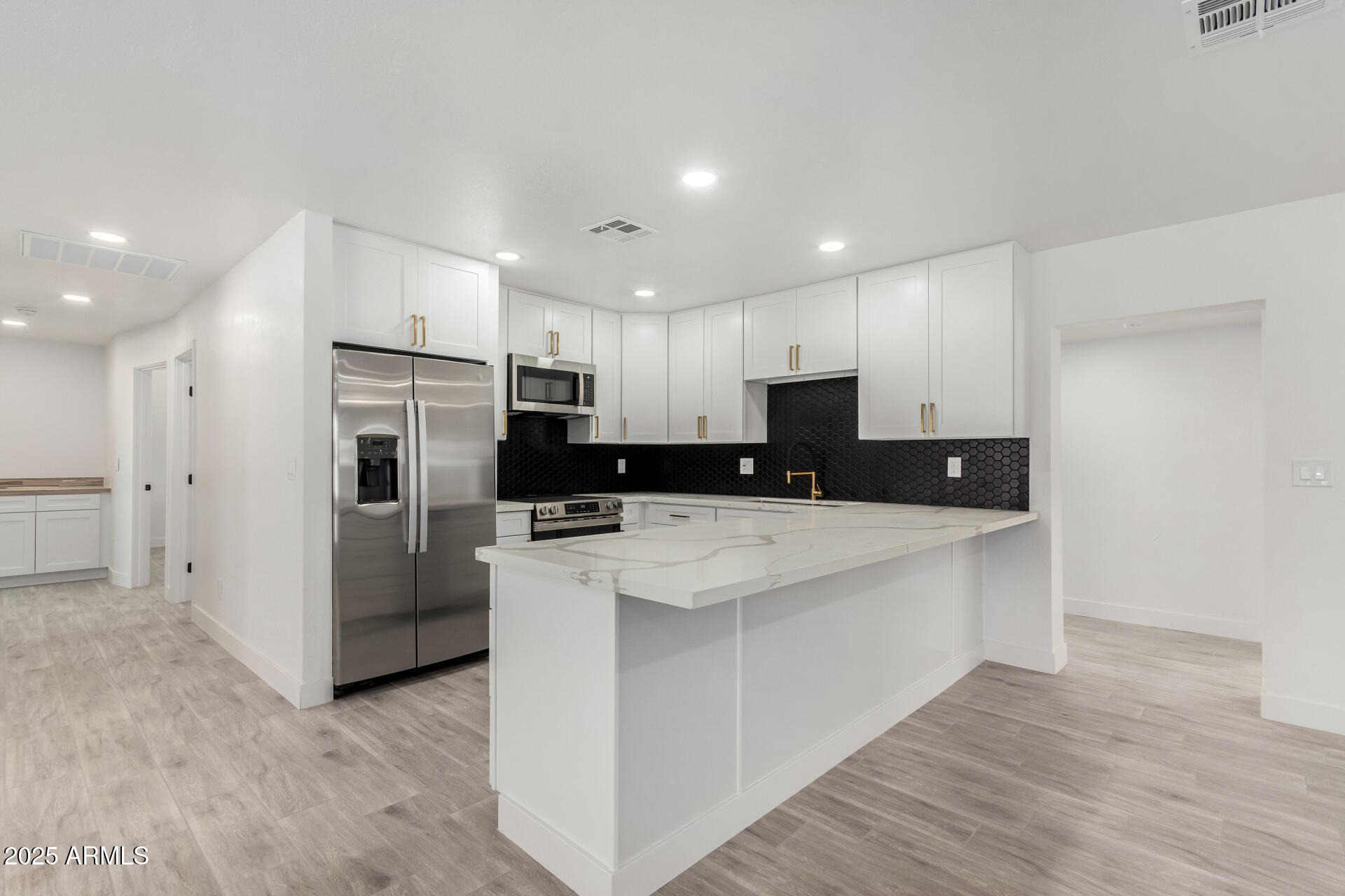 3029 W WINDROSE Drive