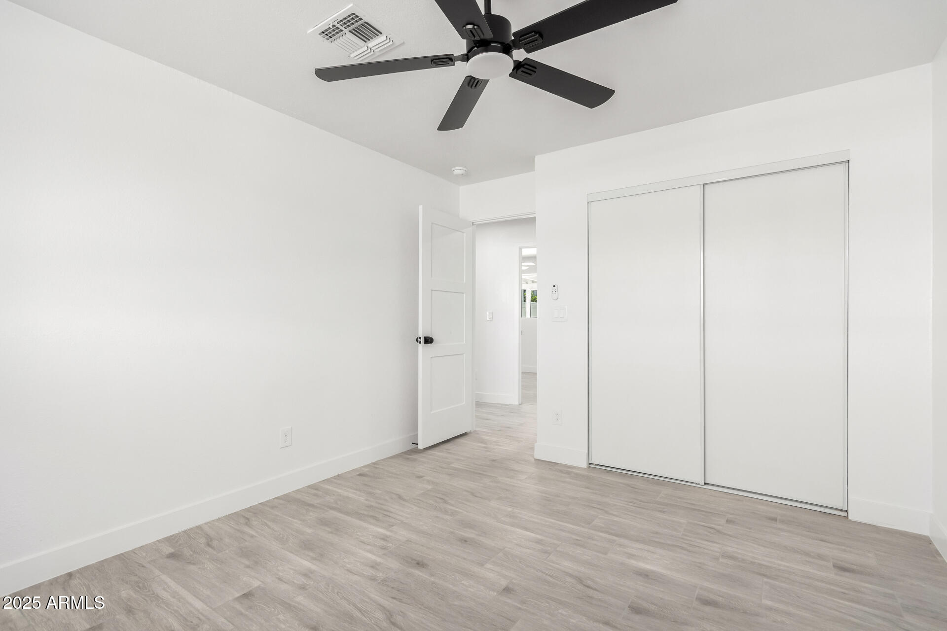 3029 W WINDROSE Drive