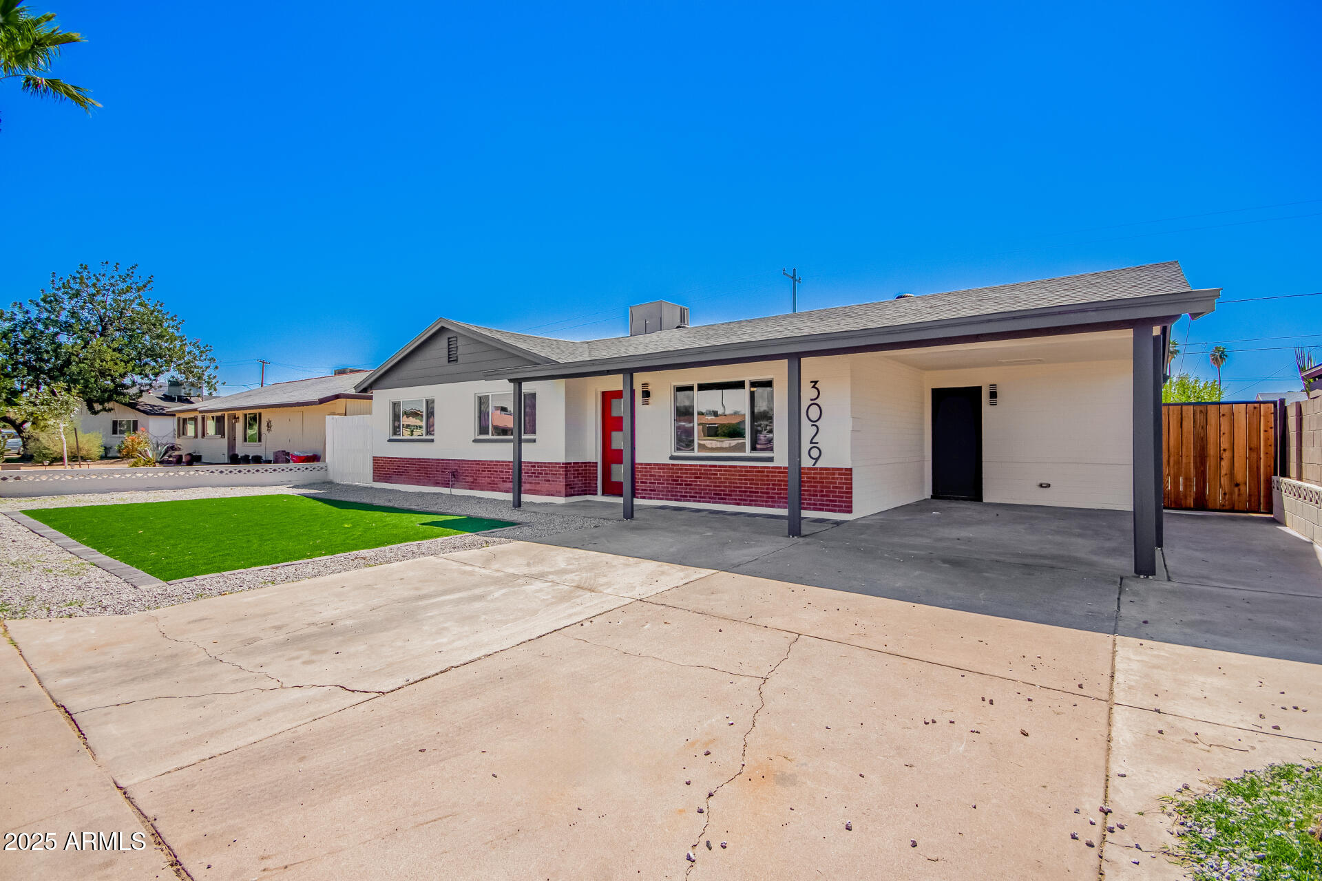 3029 W WINDROSE Drive