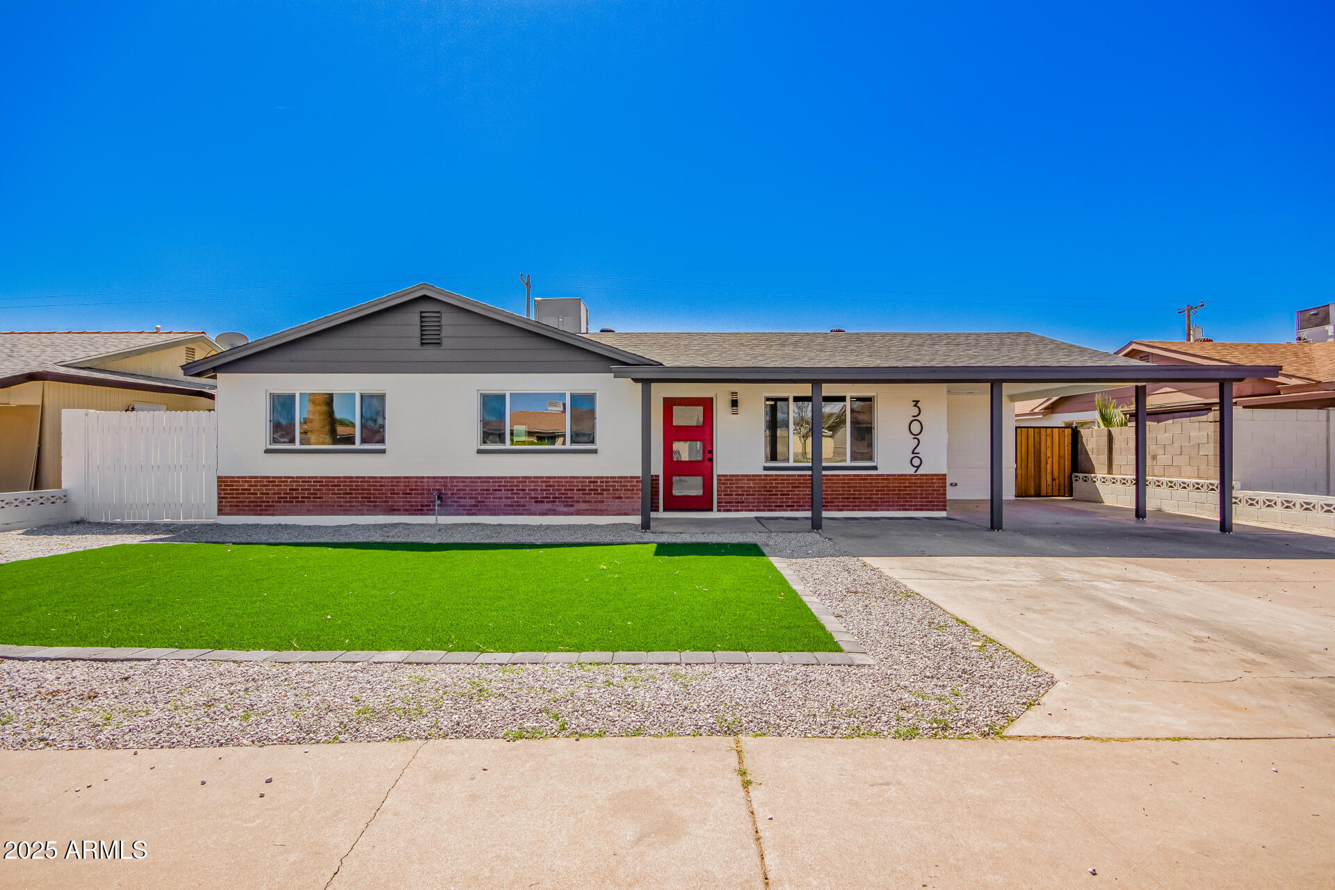 3029 W WINDROSE Drive