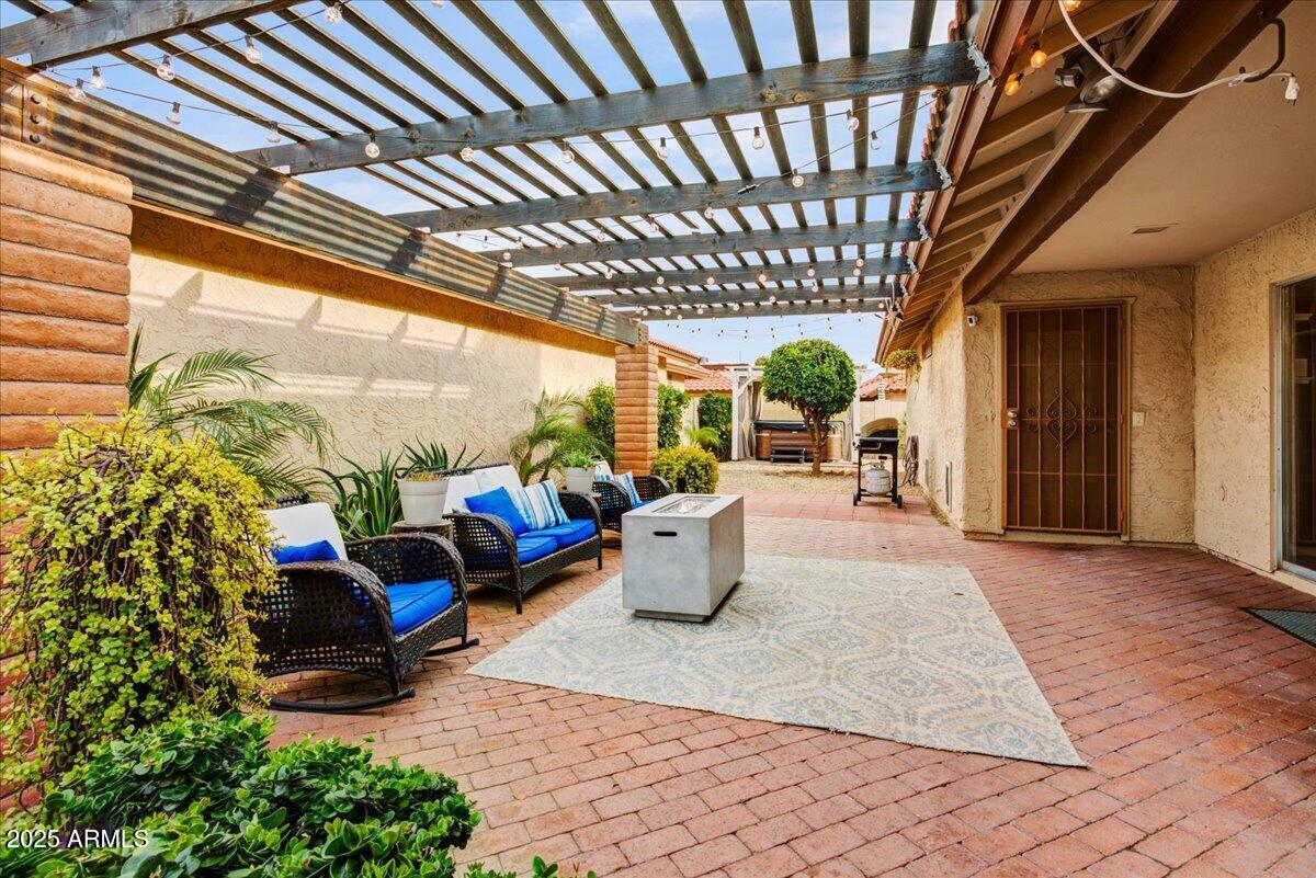 5217 E TUNDER Circle