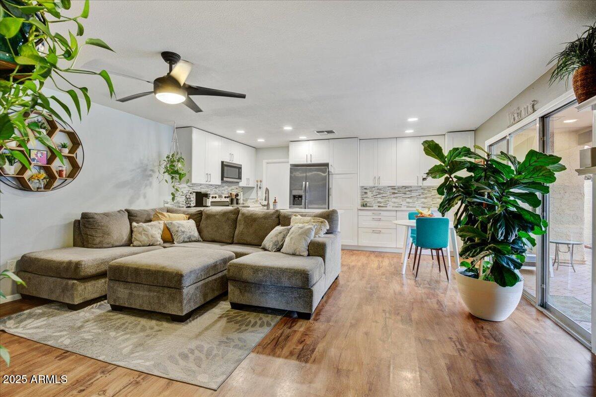 5217 E TUNDER Circle