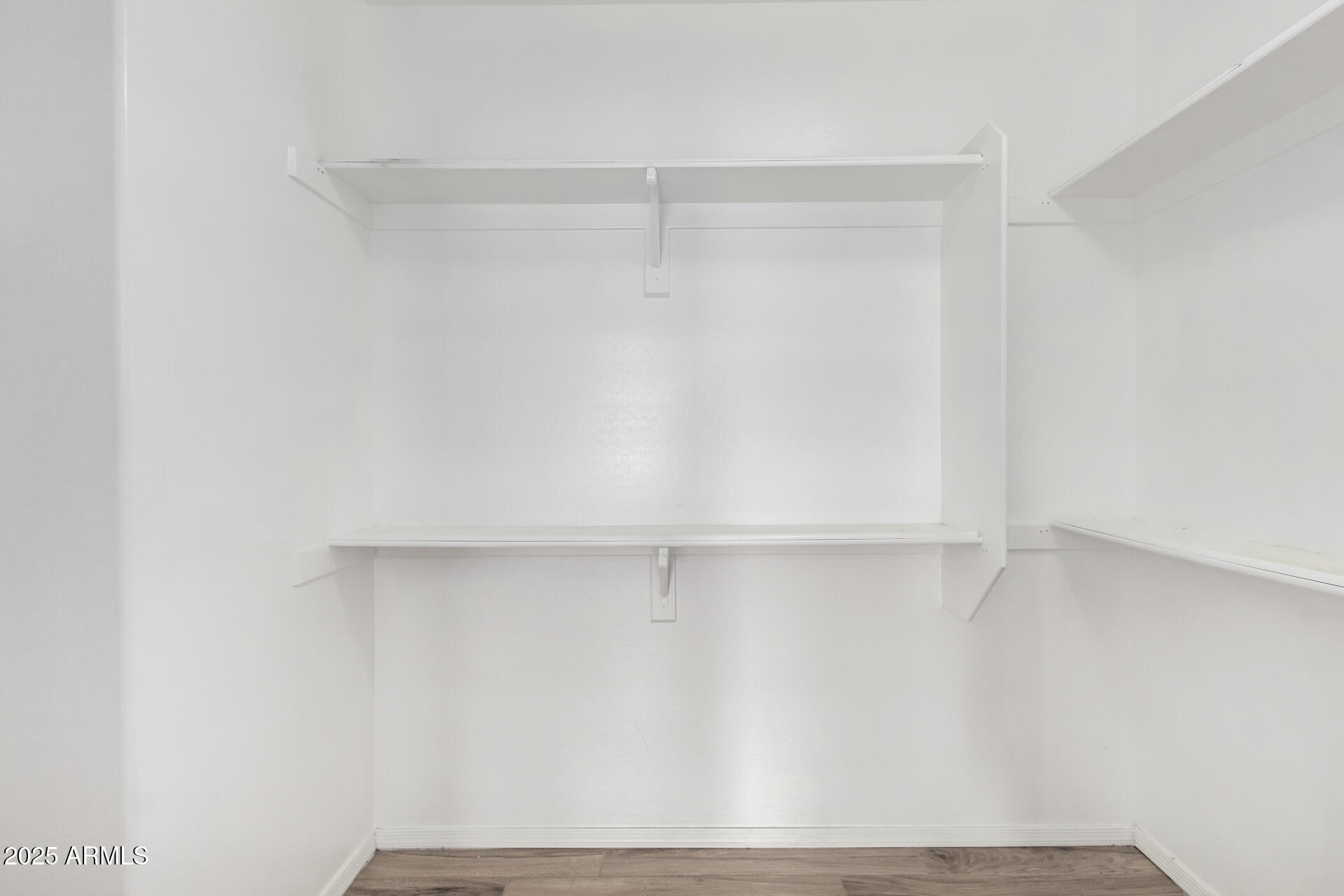 5625 W EUCLID Avenue