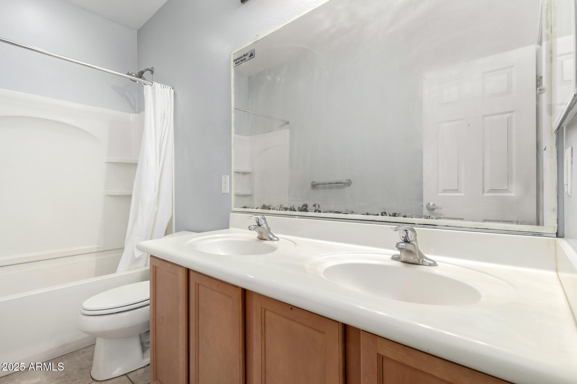 5625 W EUCLID Avenue