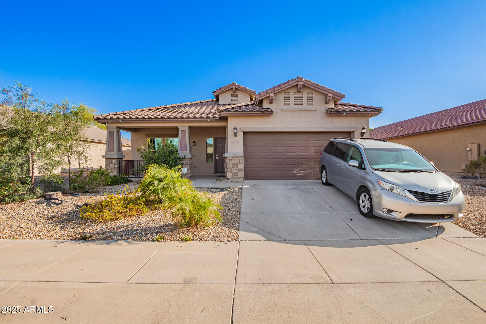 5625 W EUCLID Avenue