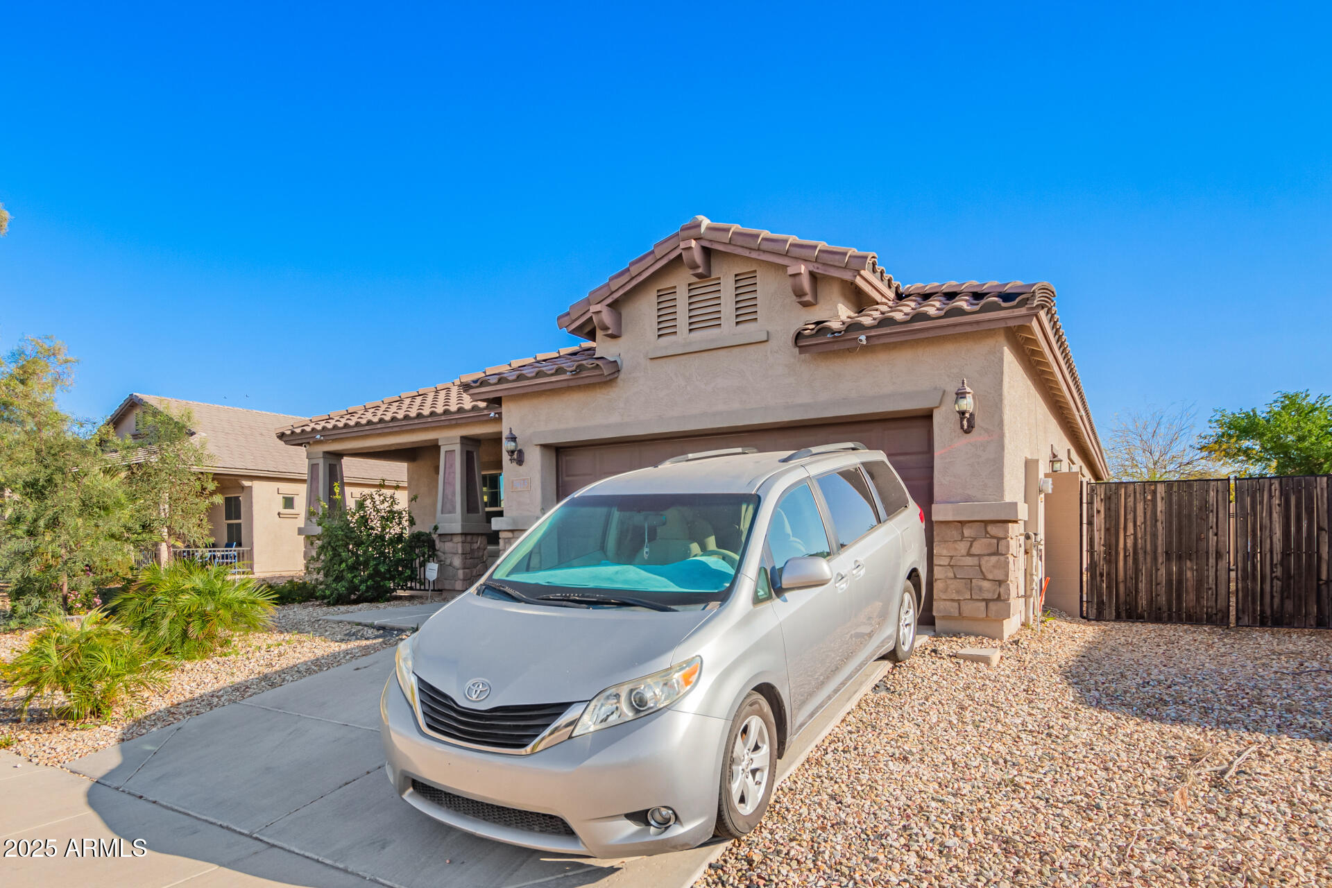 5625 W EUCLID Avenue