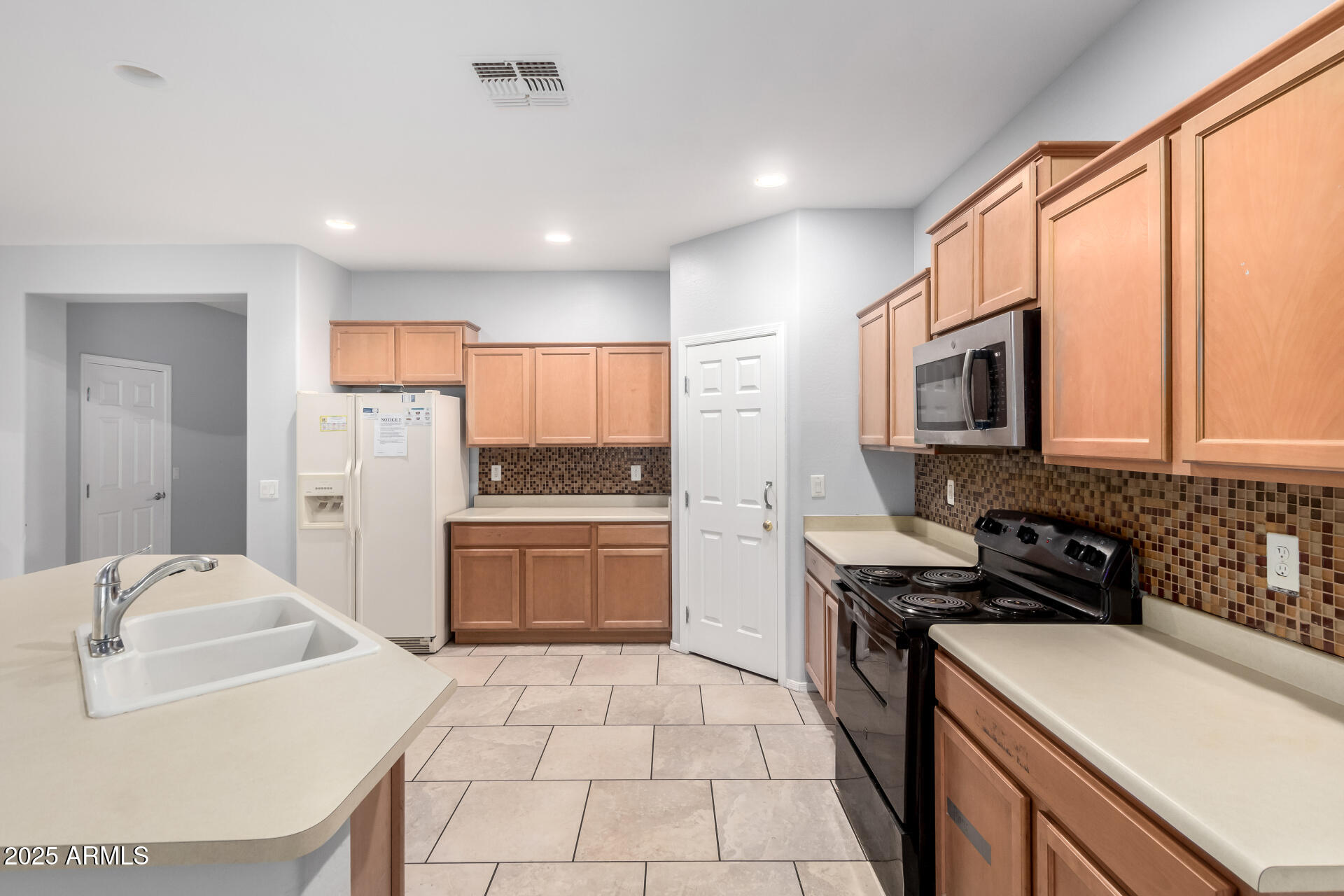 5625 W EUCLID Avenue