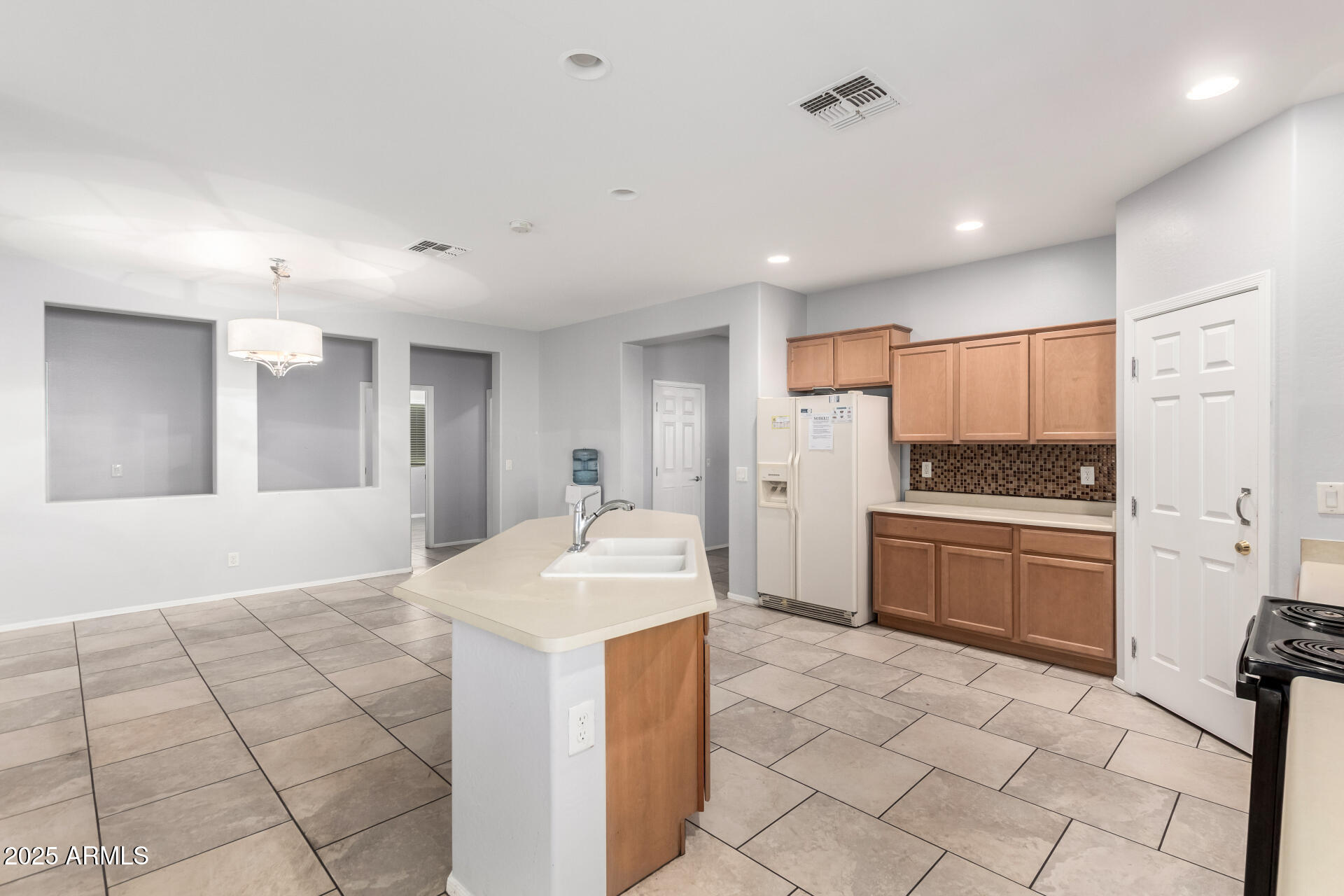 5625 W EUCLID Avenue