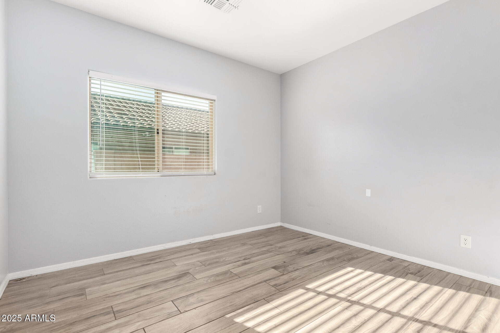 5625 W EUCLID Avenue