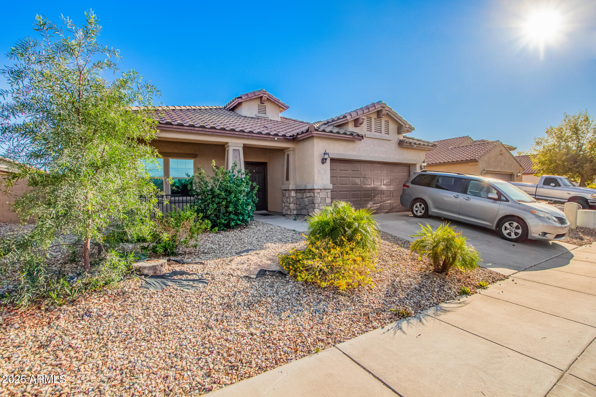 5625 W EUCLID Avenue