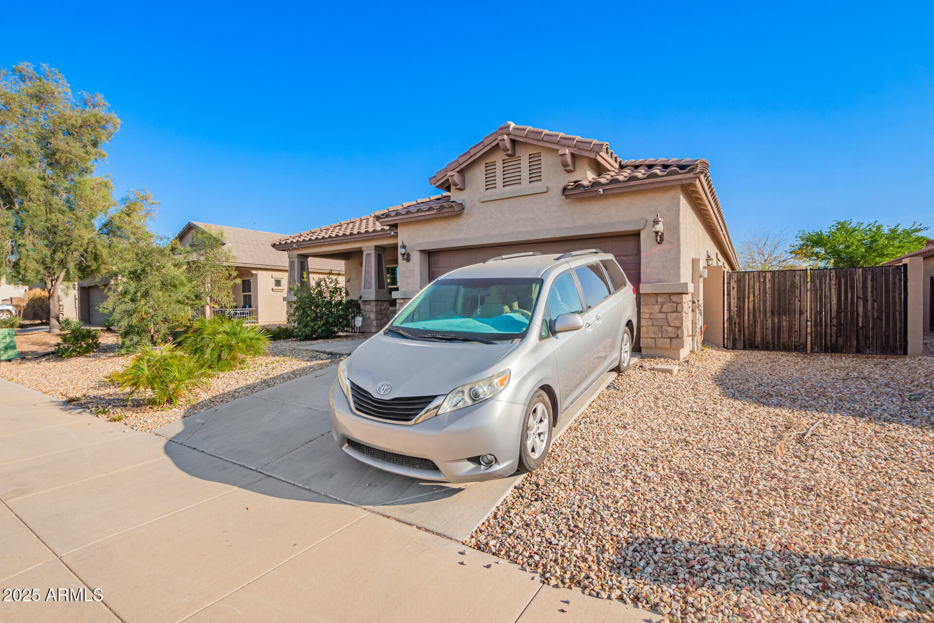 5625 W EUCLID Avenue