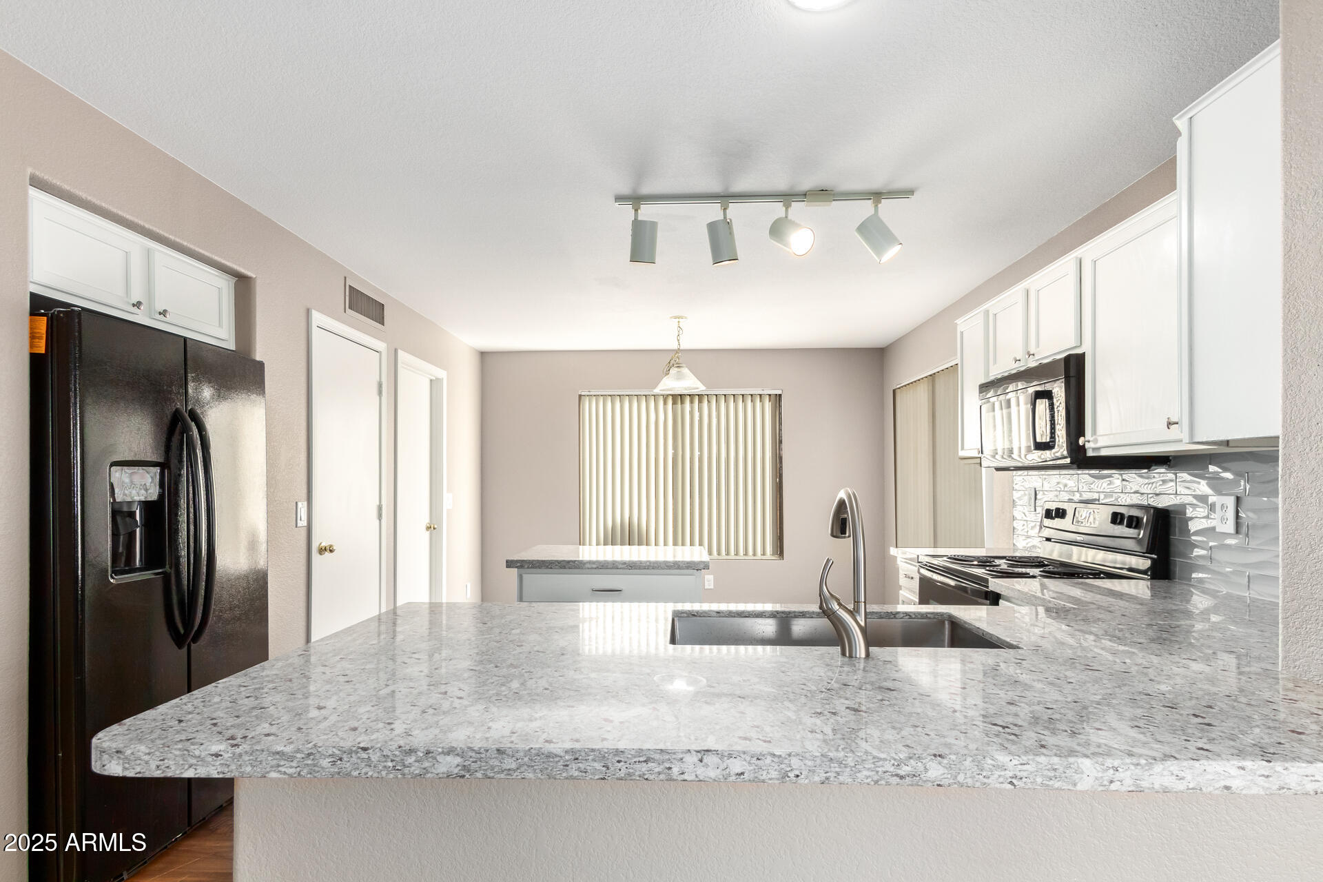 12532 W ORANGE Drive