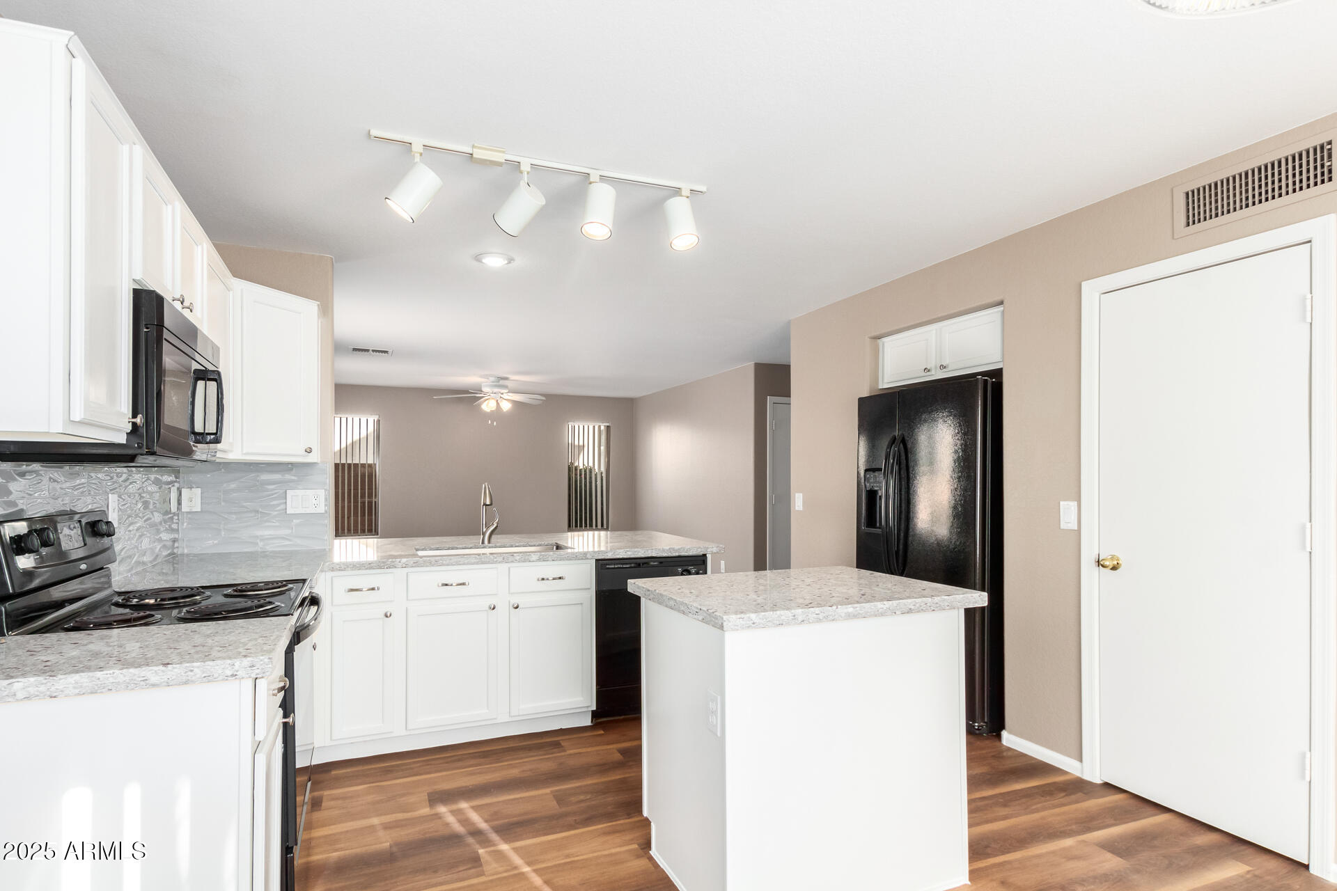 12532 W ORANGE Drive