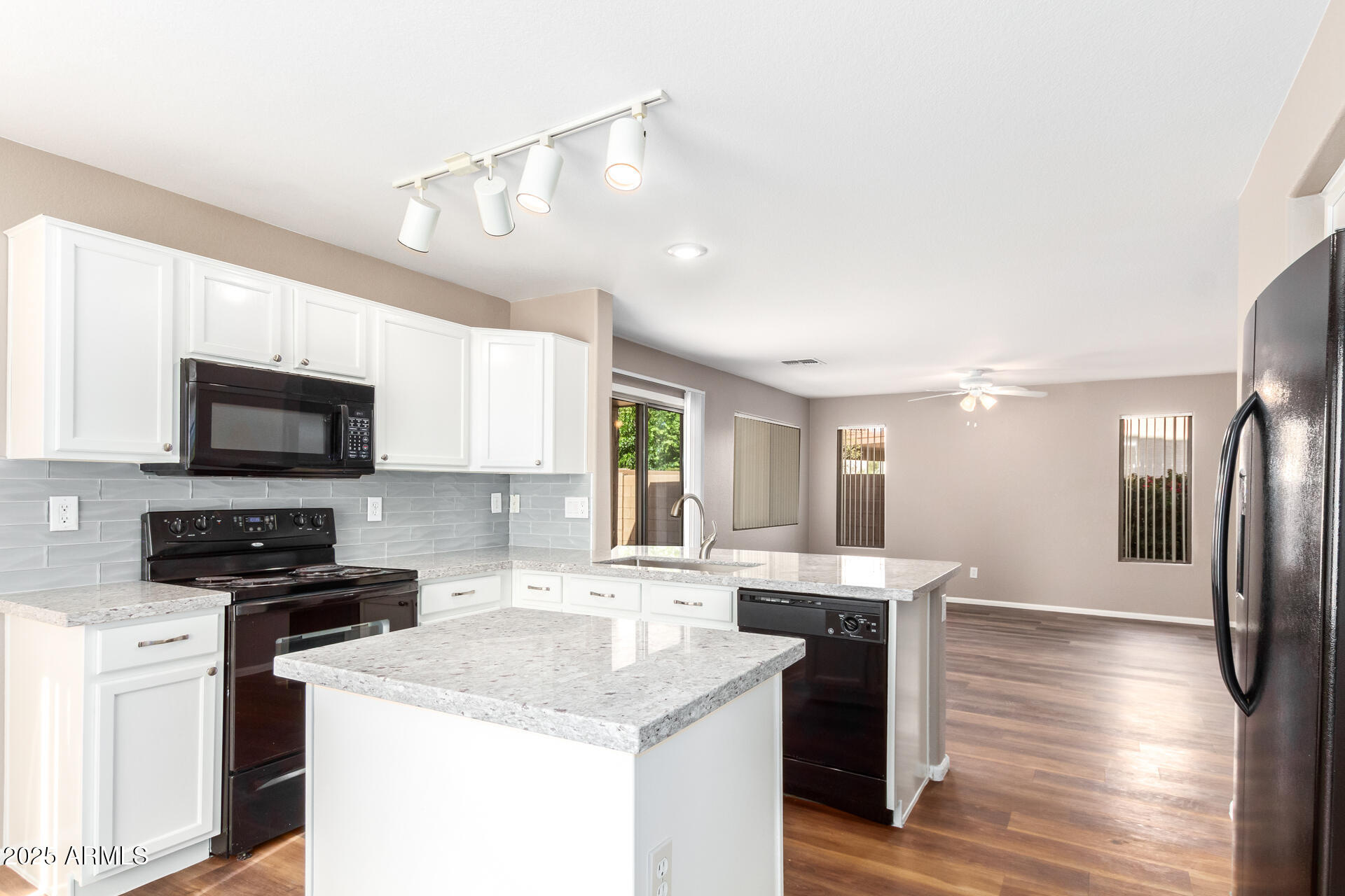 12532 W ORANGE Drive