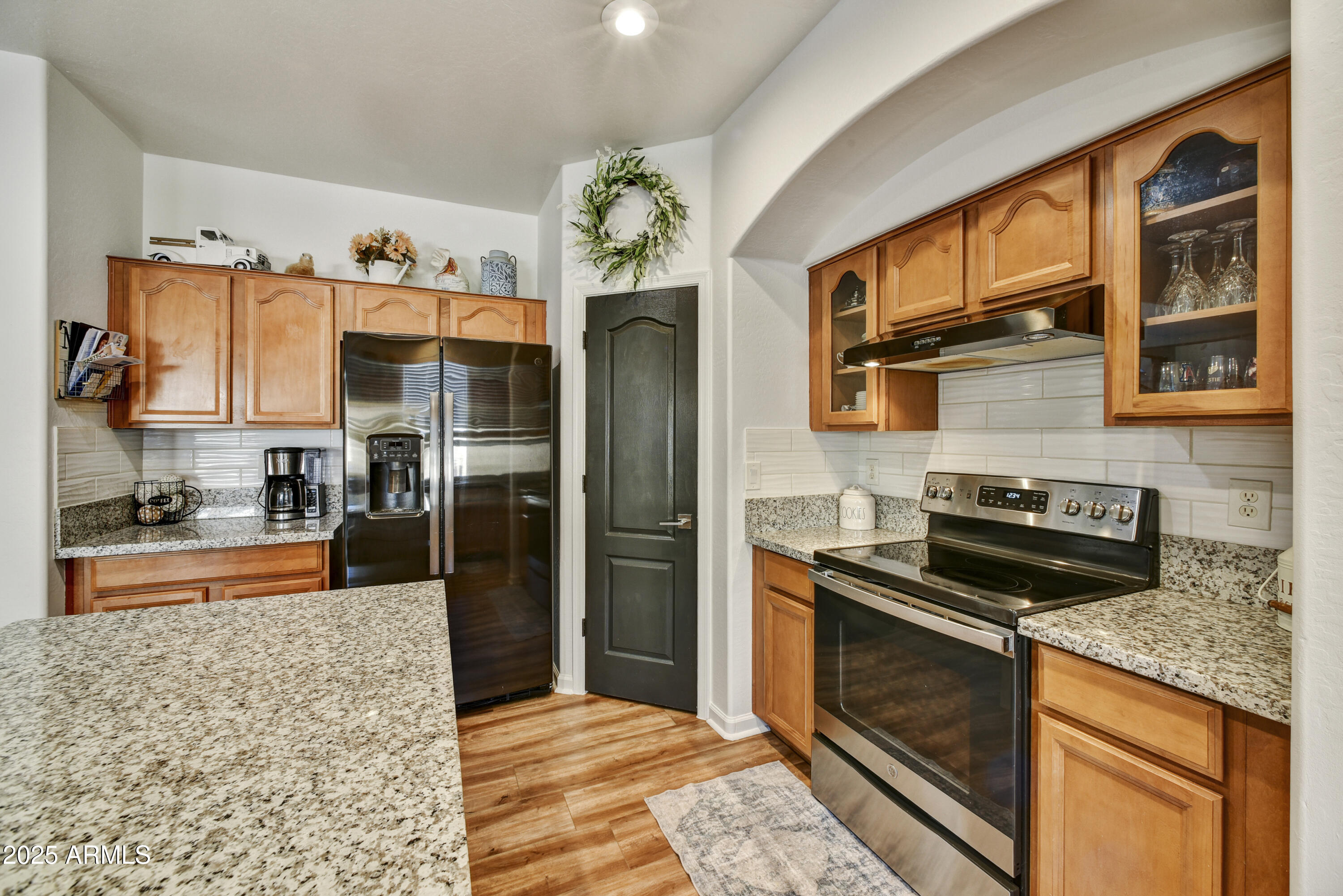 9122 W RIVERSIDE Avenue