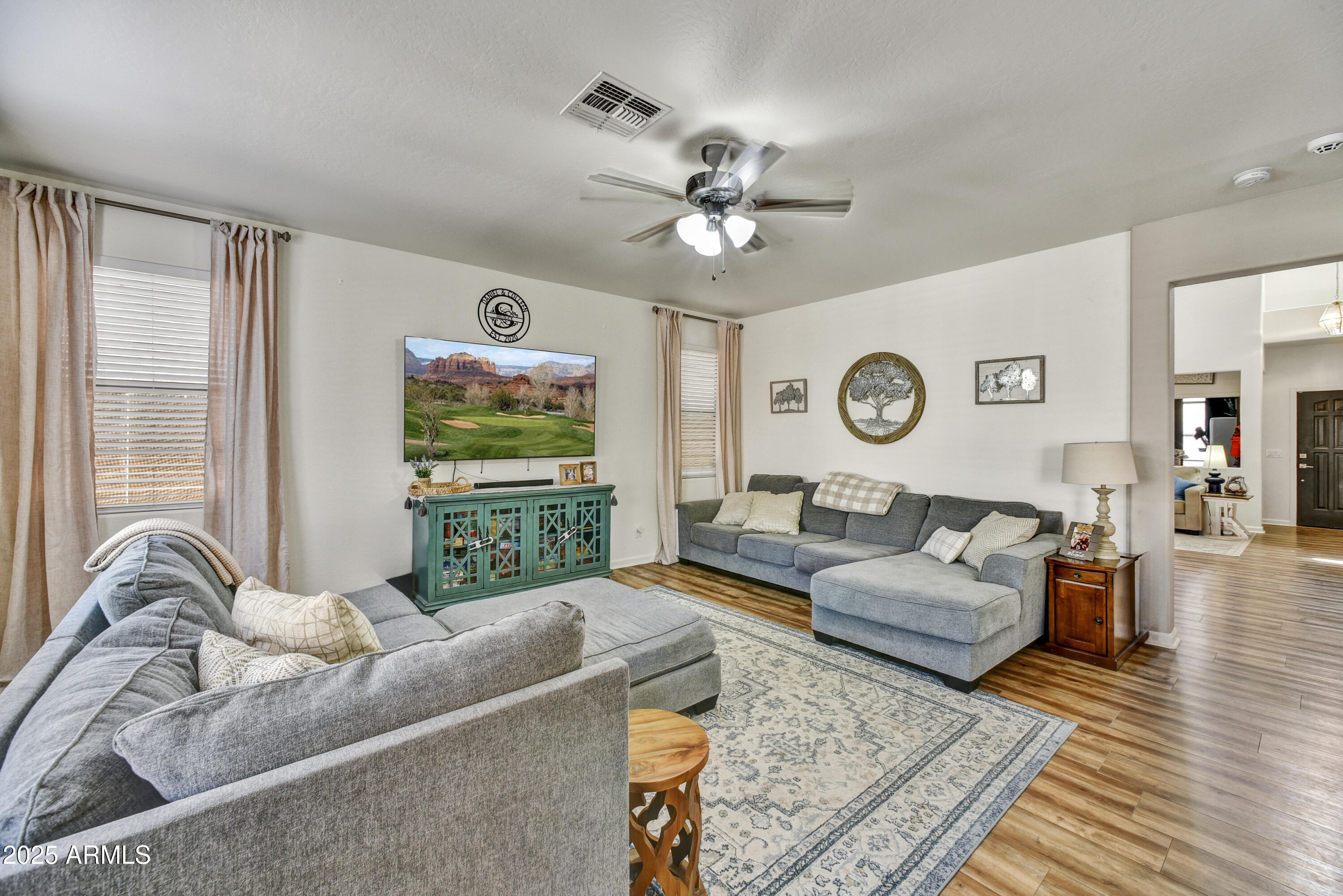 9122 W RIVERSIDE Avenue