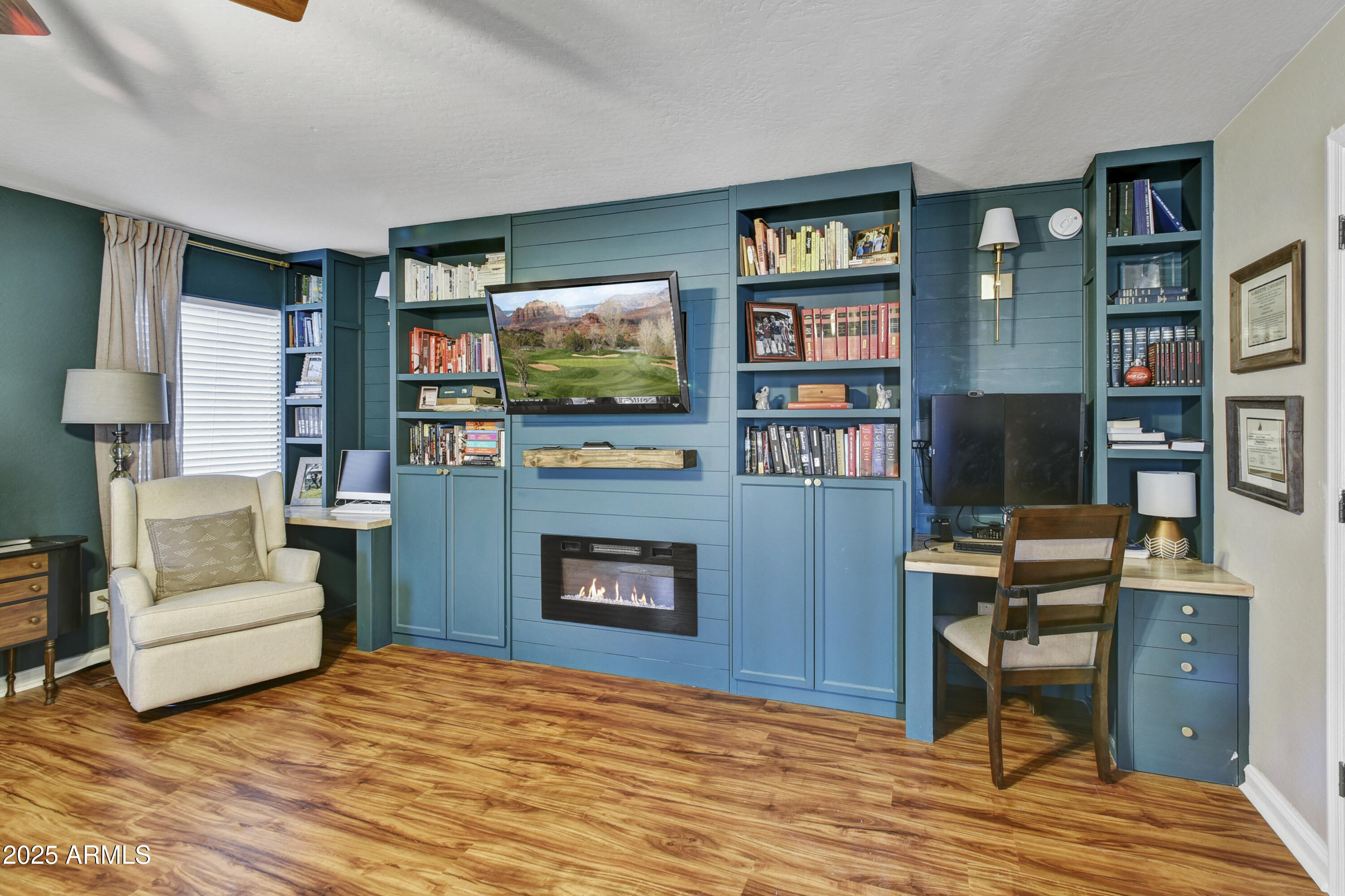 9122 W RIVERSIDE Avenue