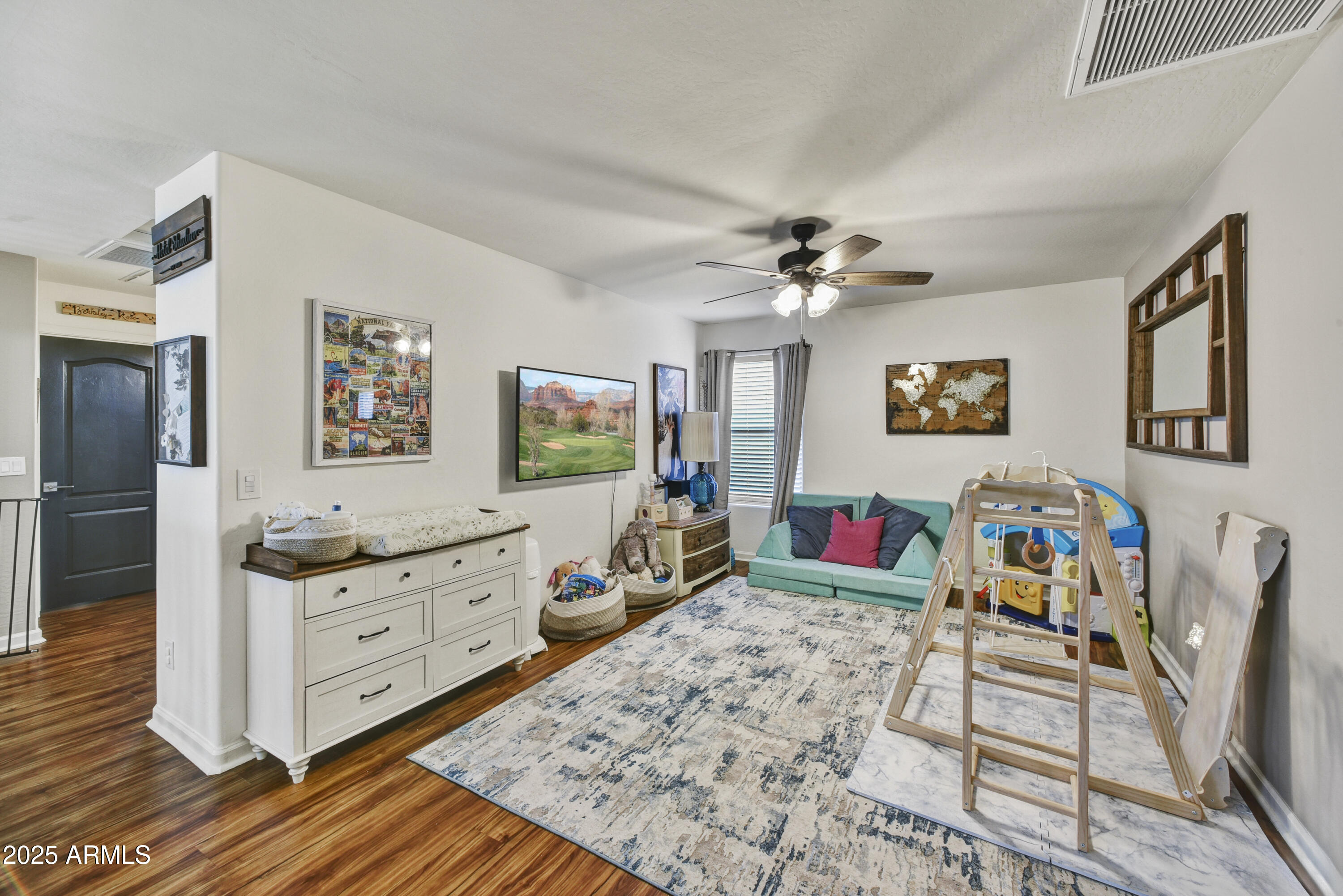 9122 W RIVERSIDE Avenue