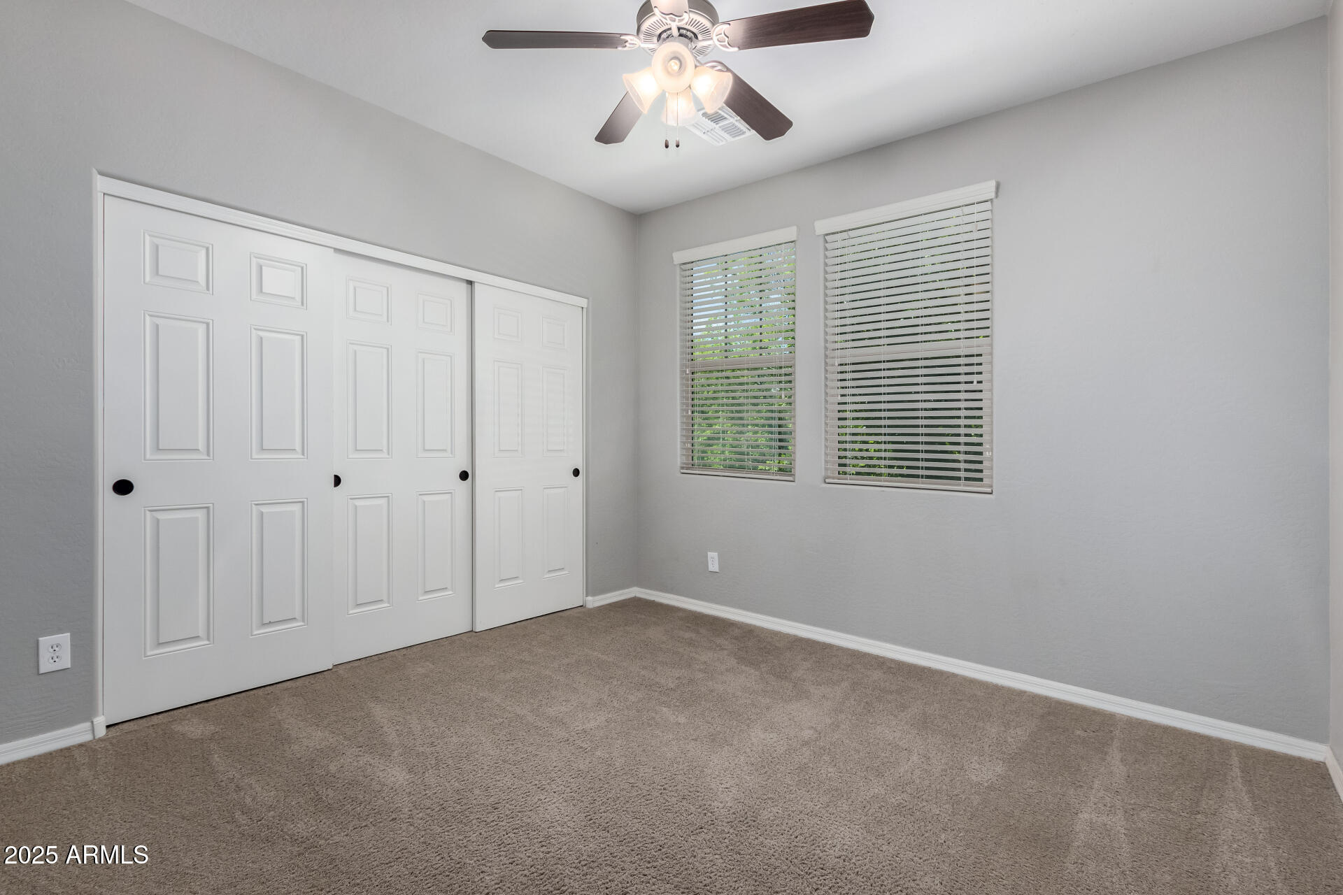 4059 E MESQUITE Street