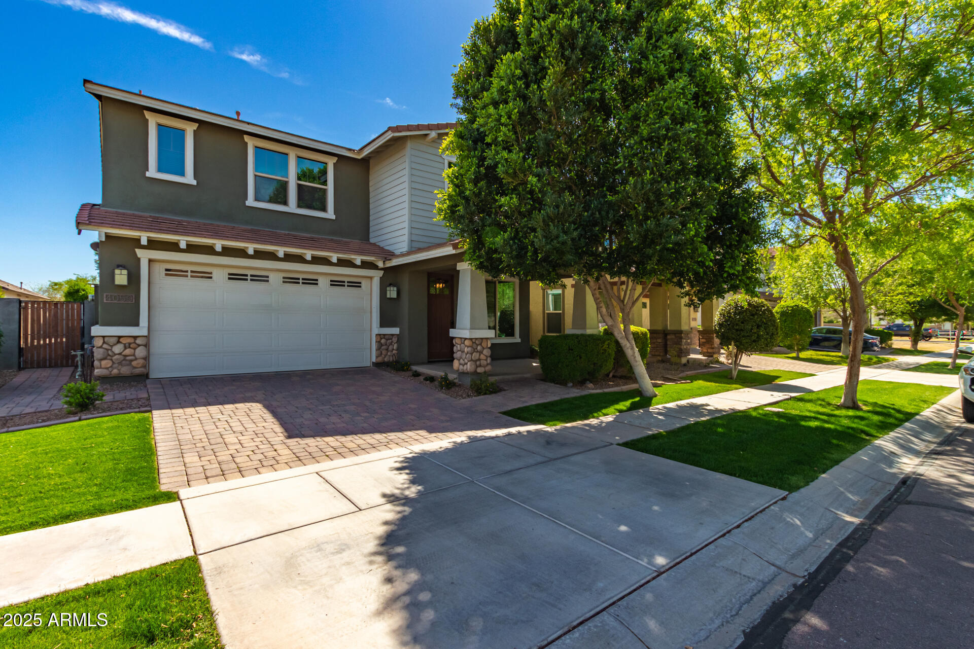 4059 E MESQUITE Street