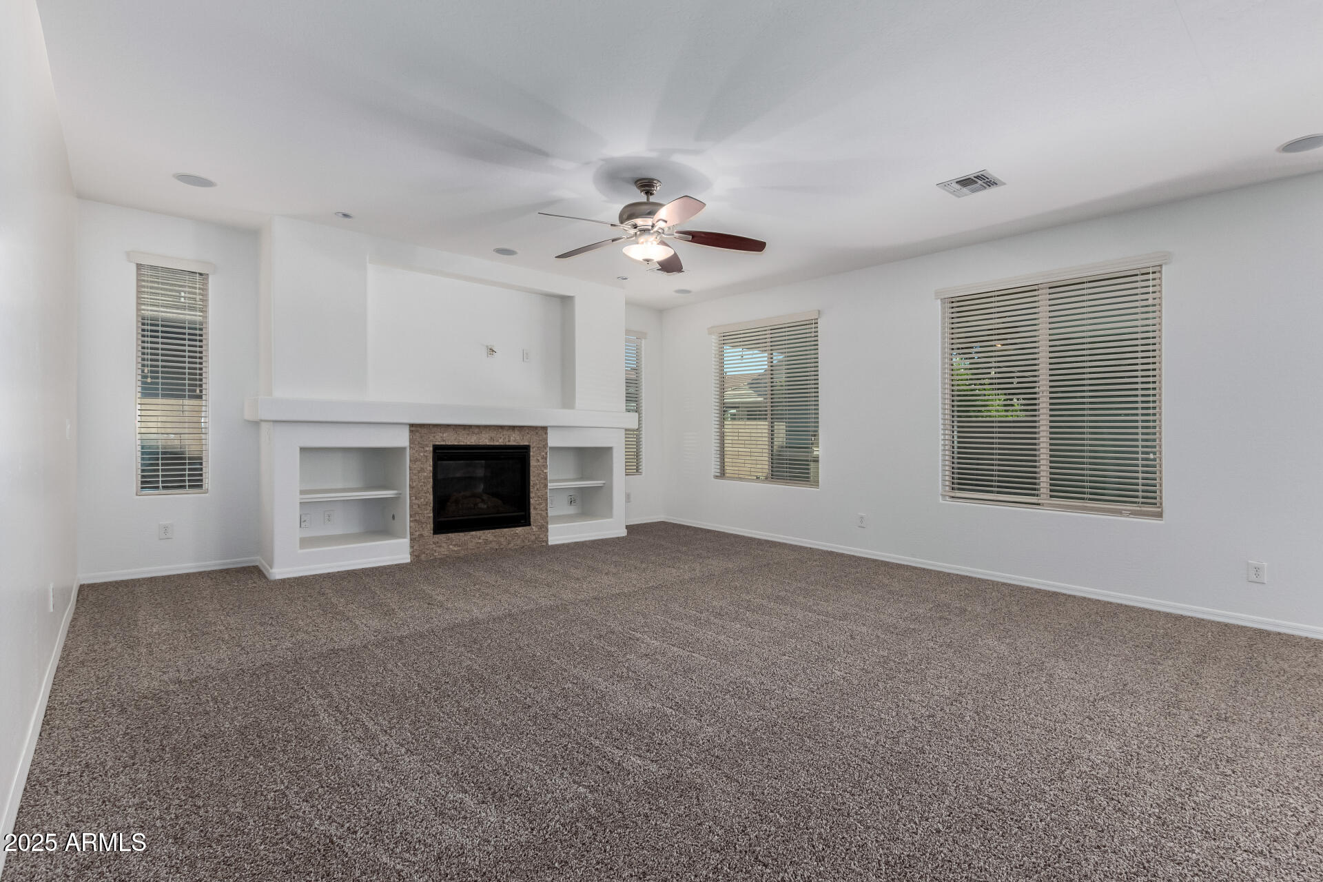 4059 E MESQUITE Street