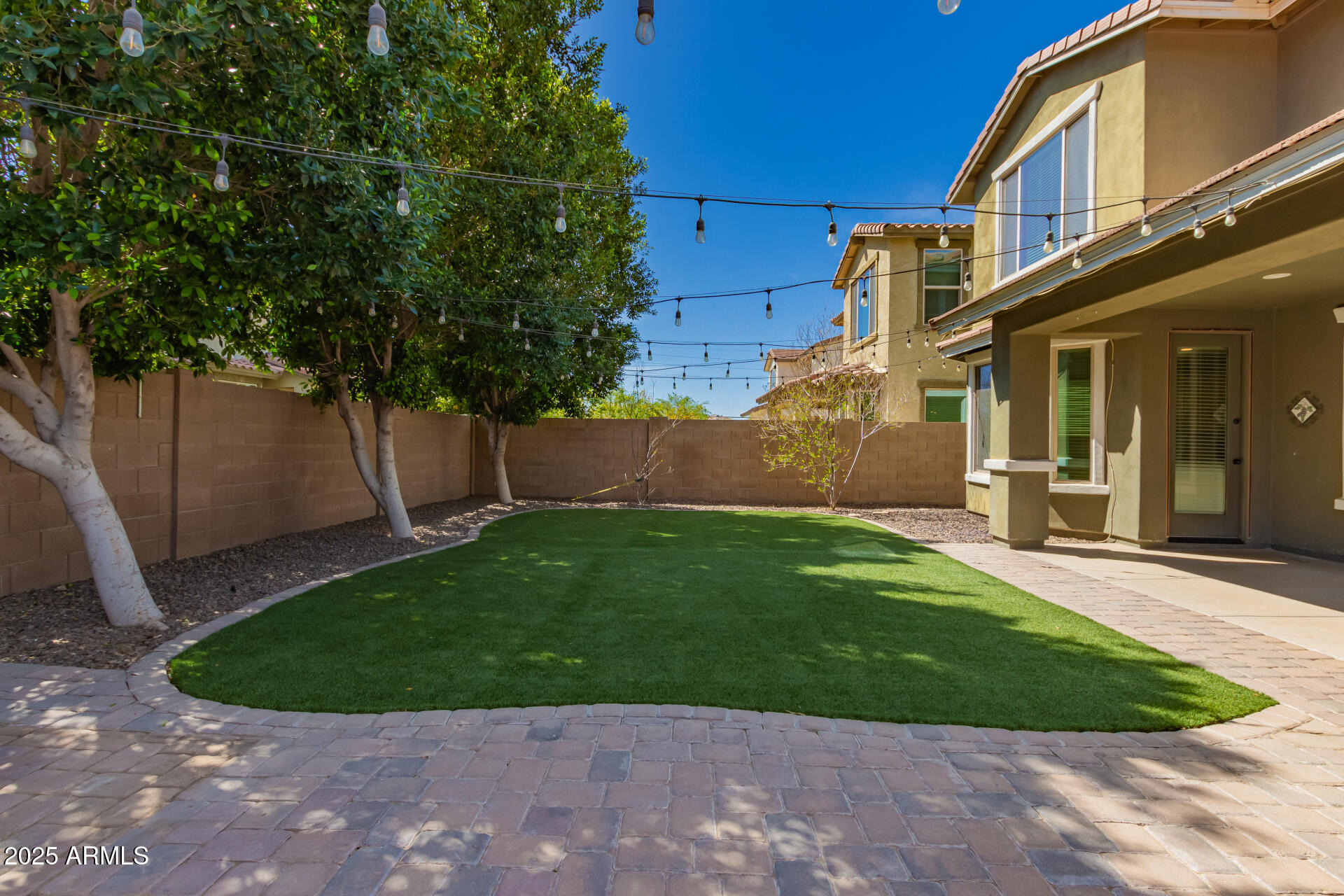 4059 E MESQUITE Street